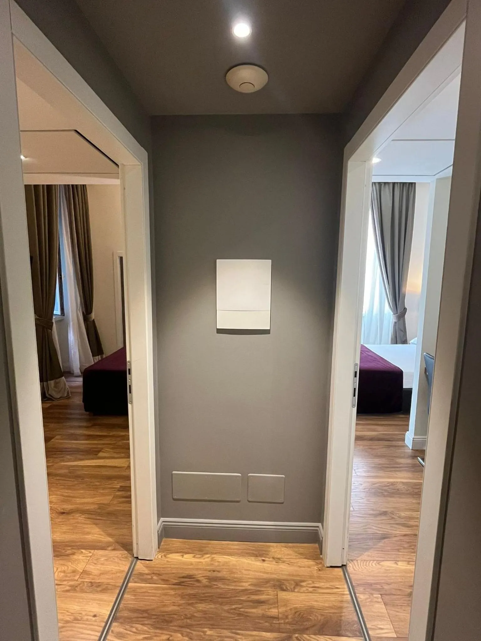 Photo of the whole room, Bed in L'obelisque maison de luxe