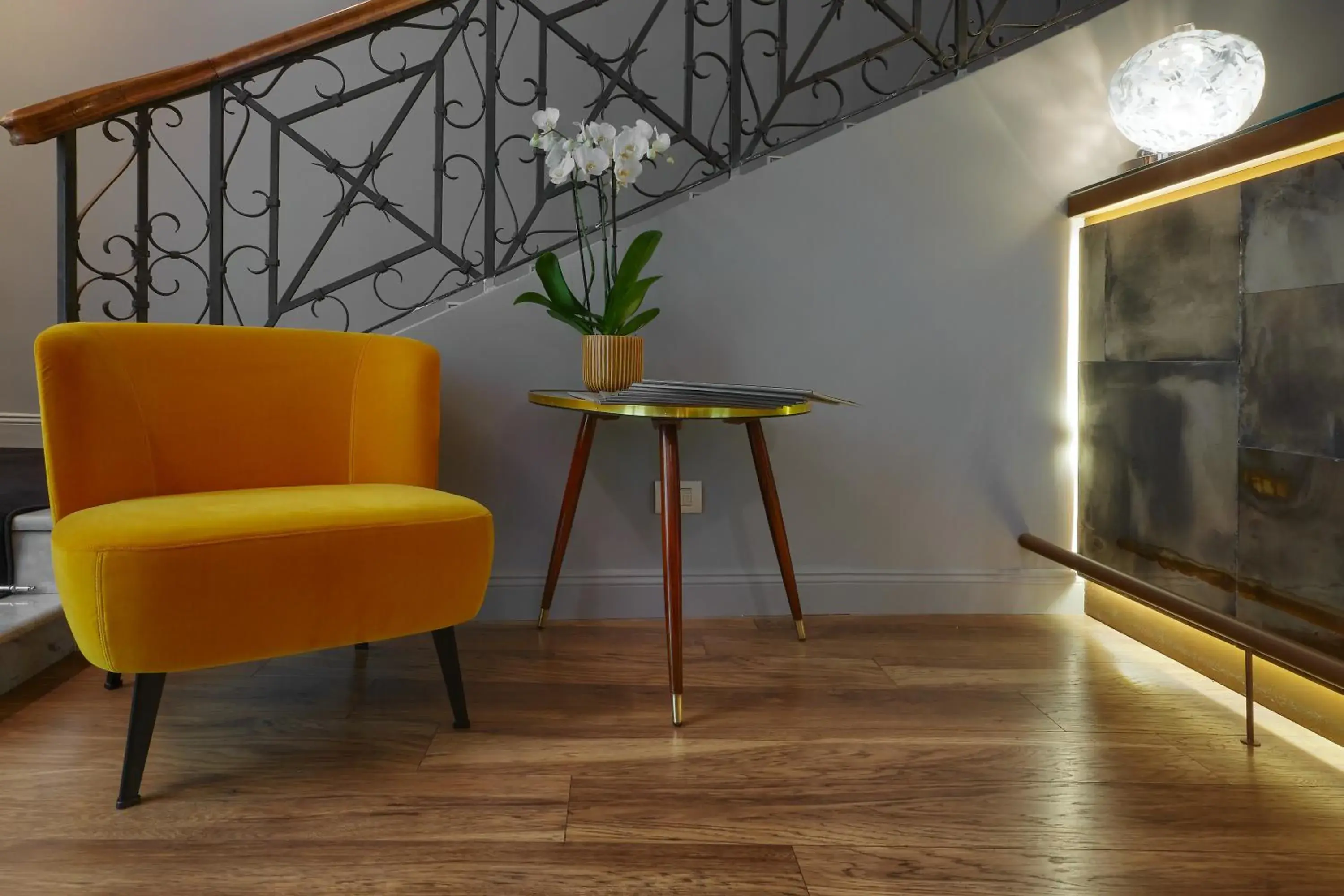 Lobby or reception in L'obelisque maison de luxe Lobby or reception in L'obelisque maison de luxe