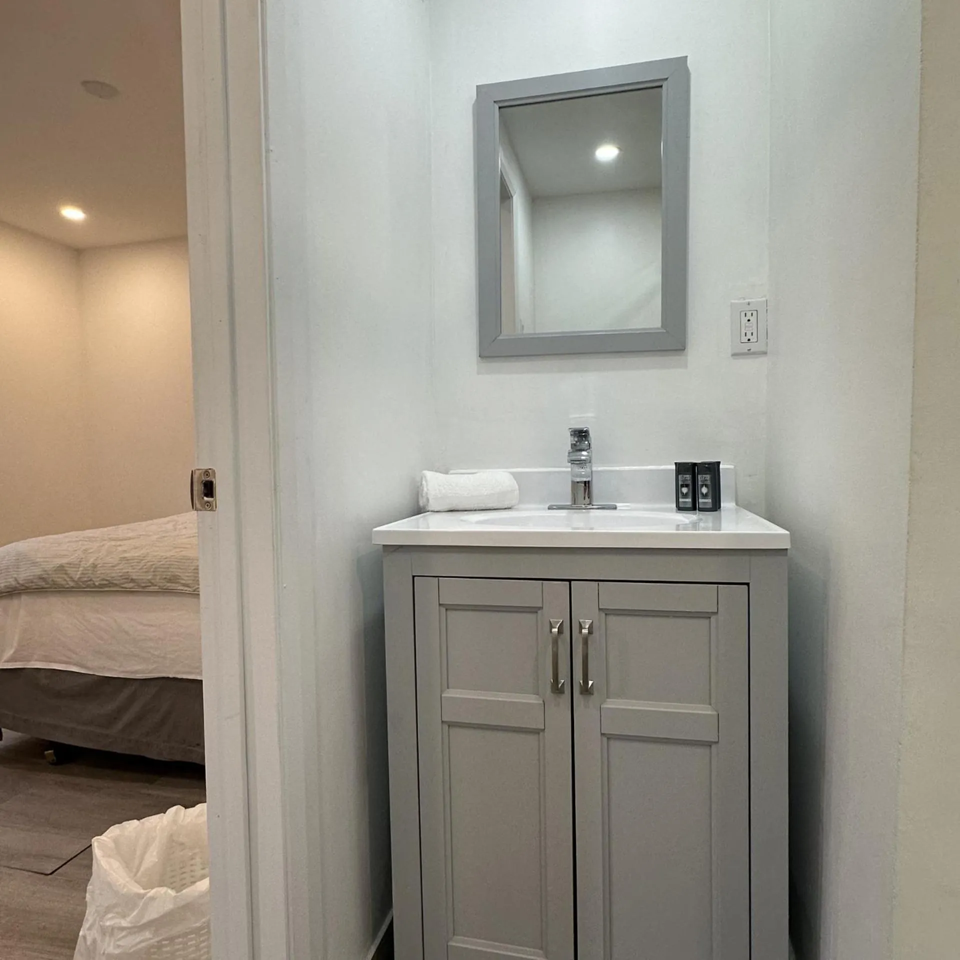 Bed in Hotel Mini Inc