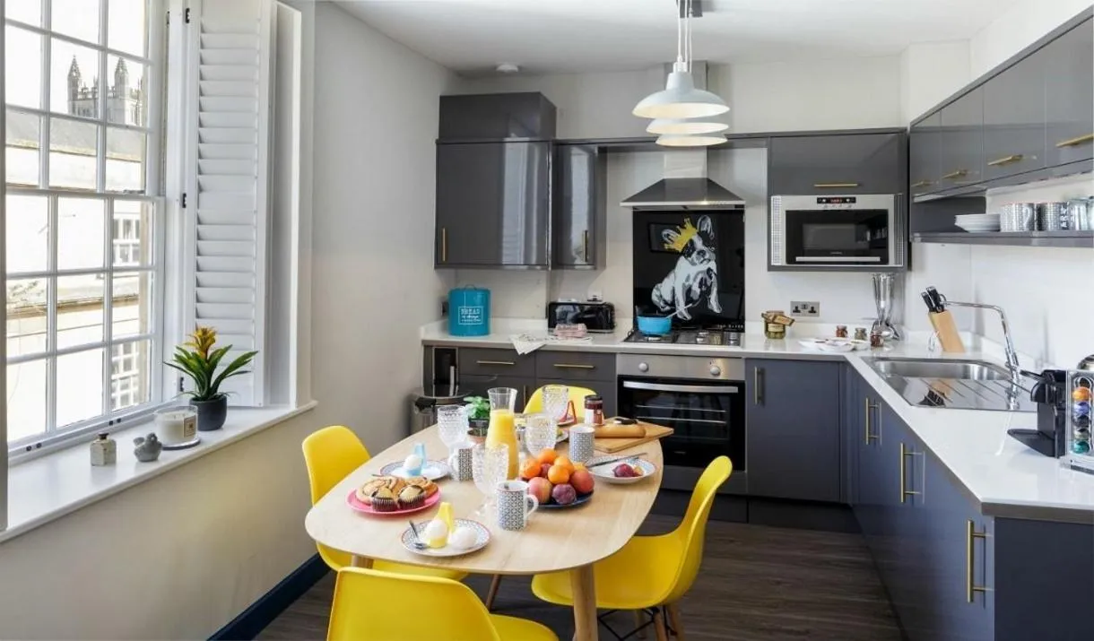 Kitchen or kitchenette in Unique Apartments - Beau Street