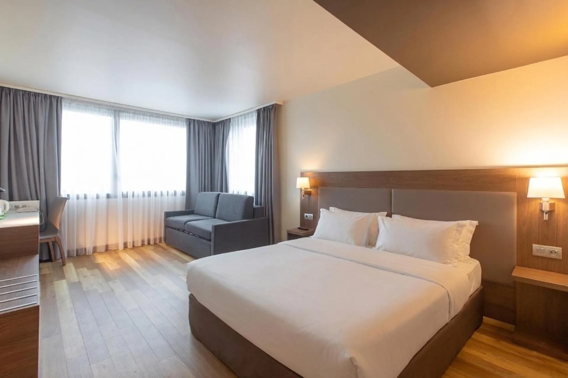 Bedroom, Bed in Campanile PRIME - Metz Centre Gare