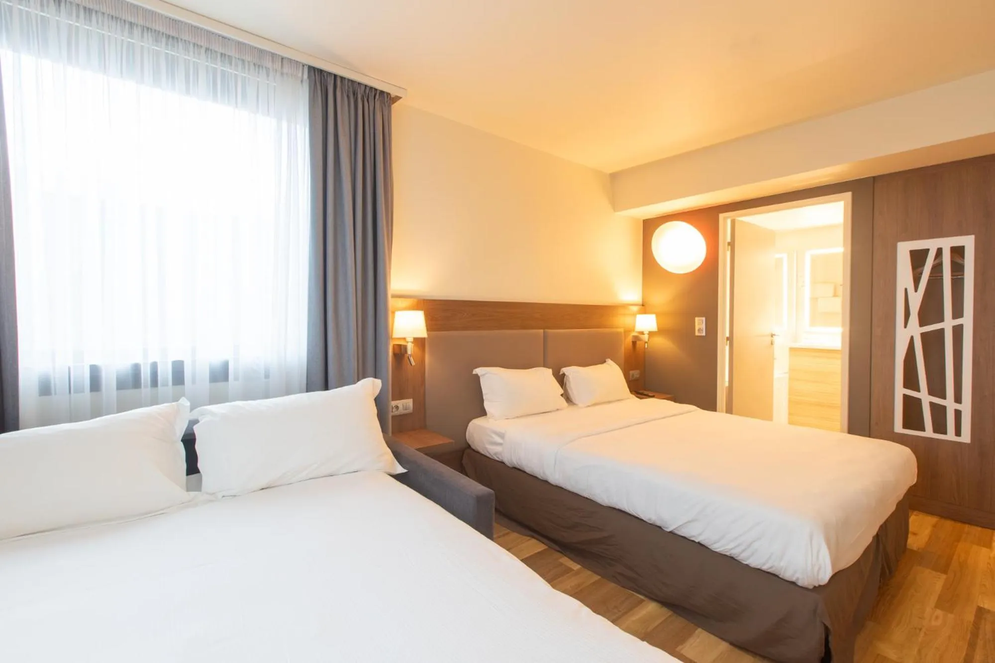 Bedroom, Bed in Campanile PRIME - Metz Centre Gare