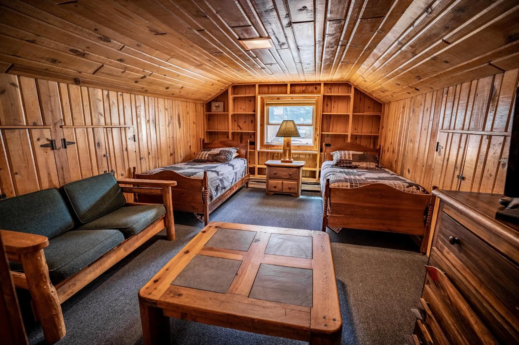 Bedroom, Bed in Colorado Bear Creek Cabins