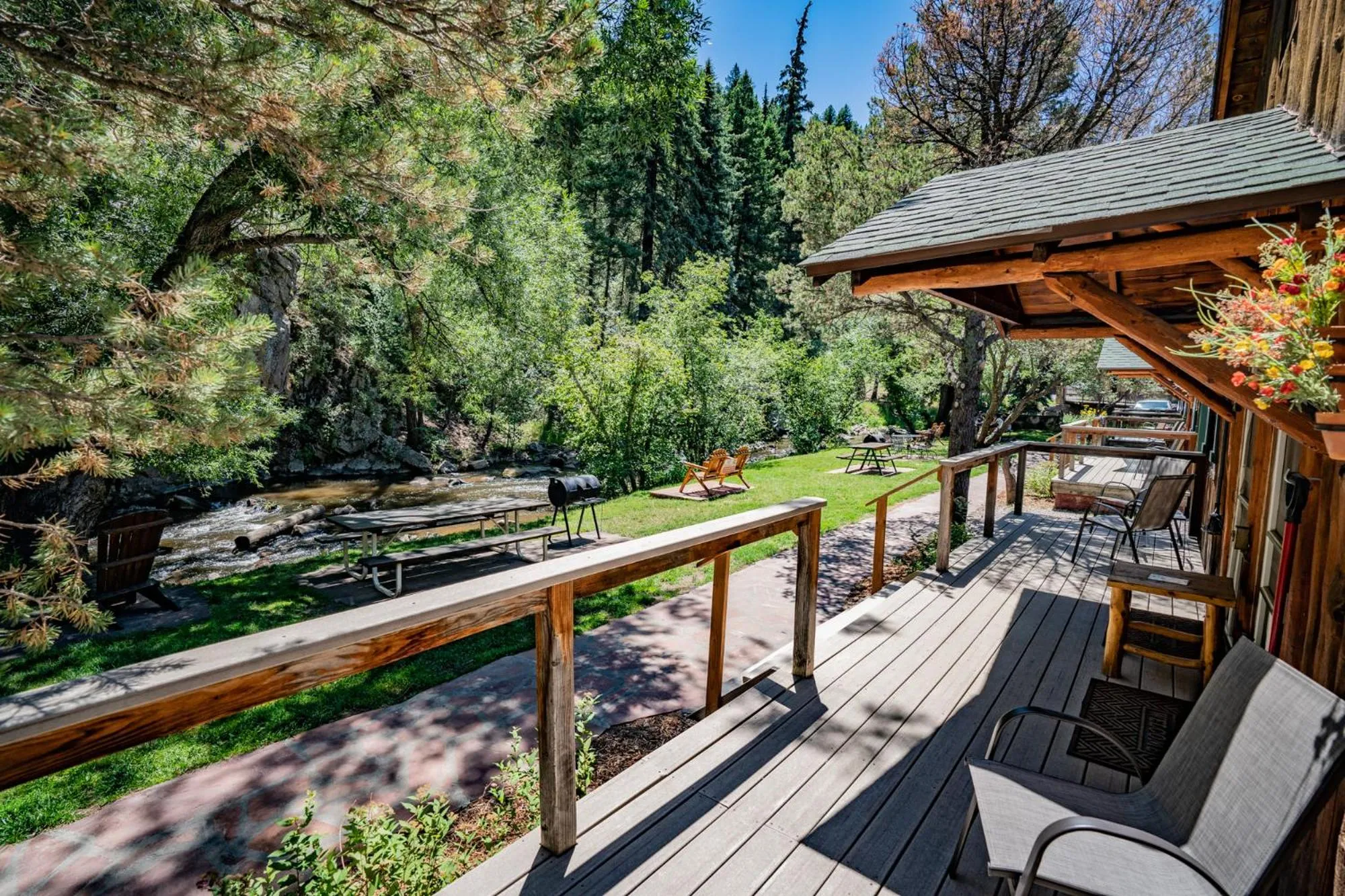 Natural landscape in Colorado Bear Creek Cabins