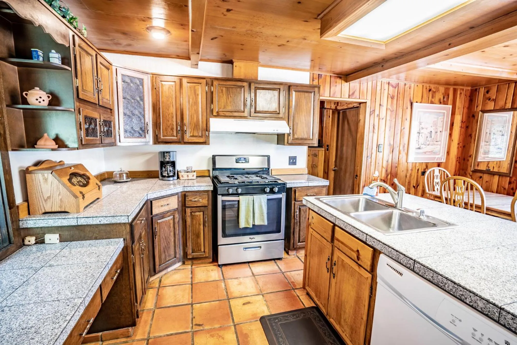Kitchen or kitchenette in Colorado Bear Creek Cabins