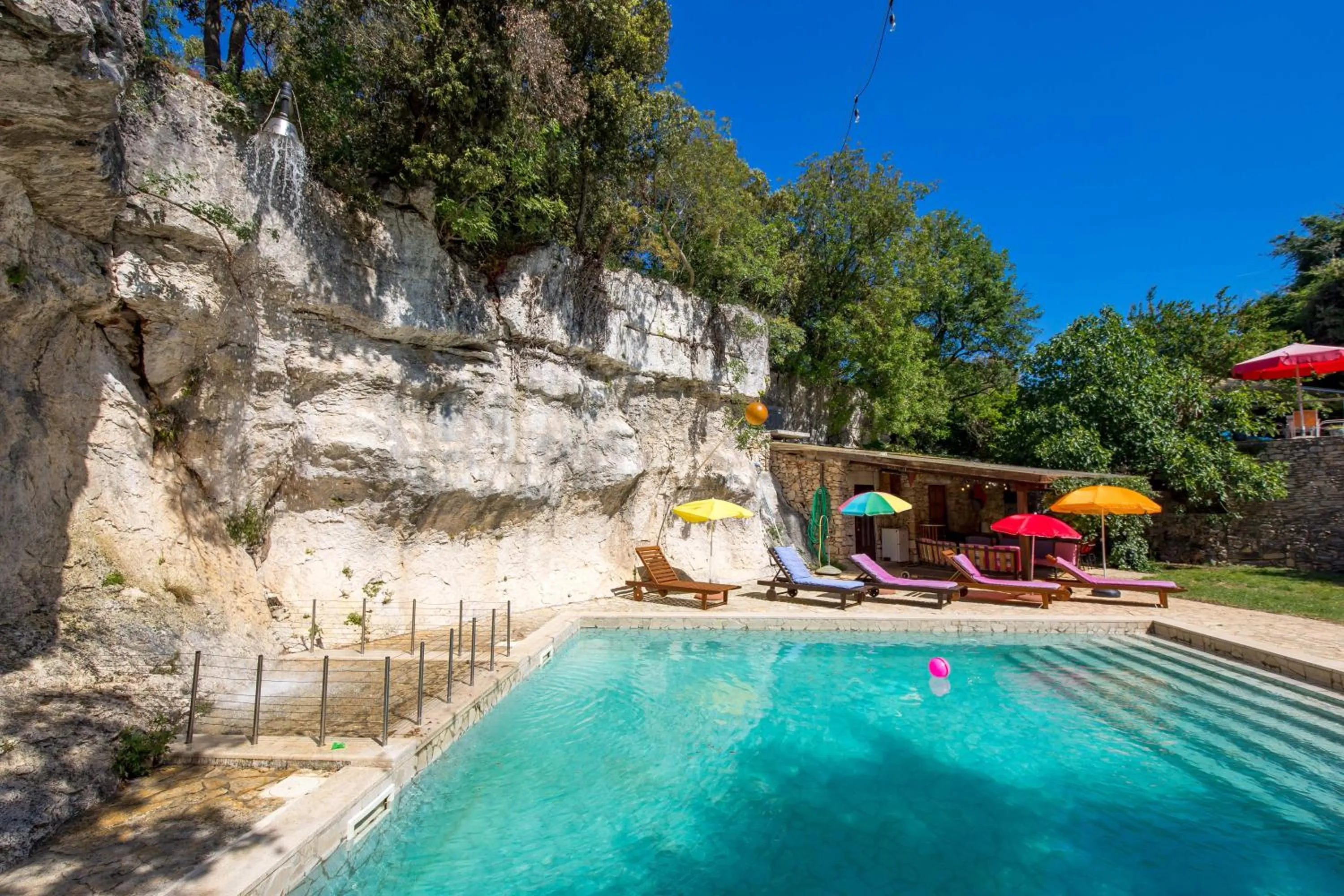 Holiday House Cave Romana