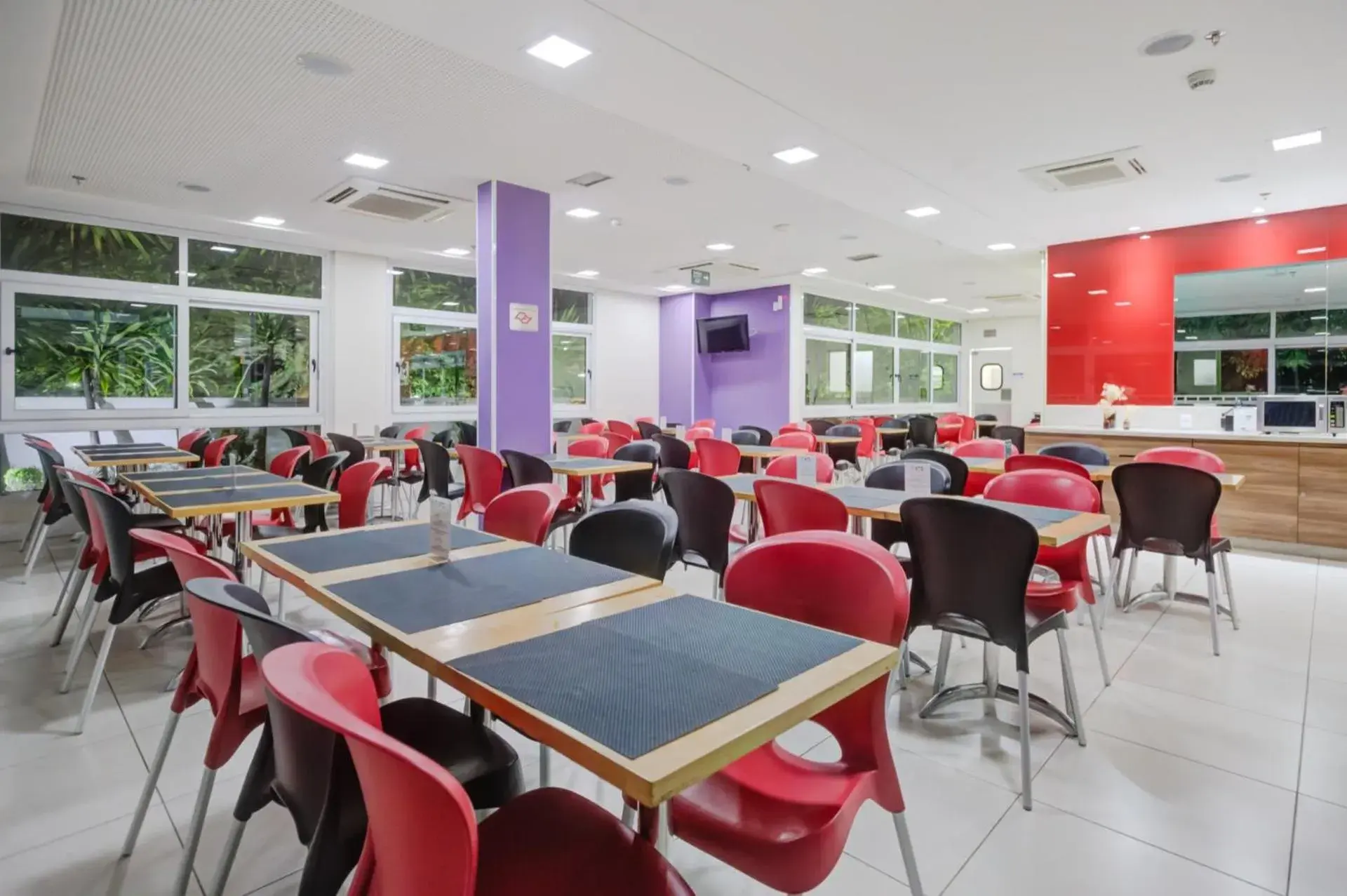 Restaurant/places to eat in Go Inn Cambuí Campinas Restaurant/places to eat in Go Inn Cambuí Campinas