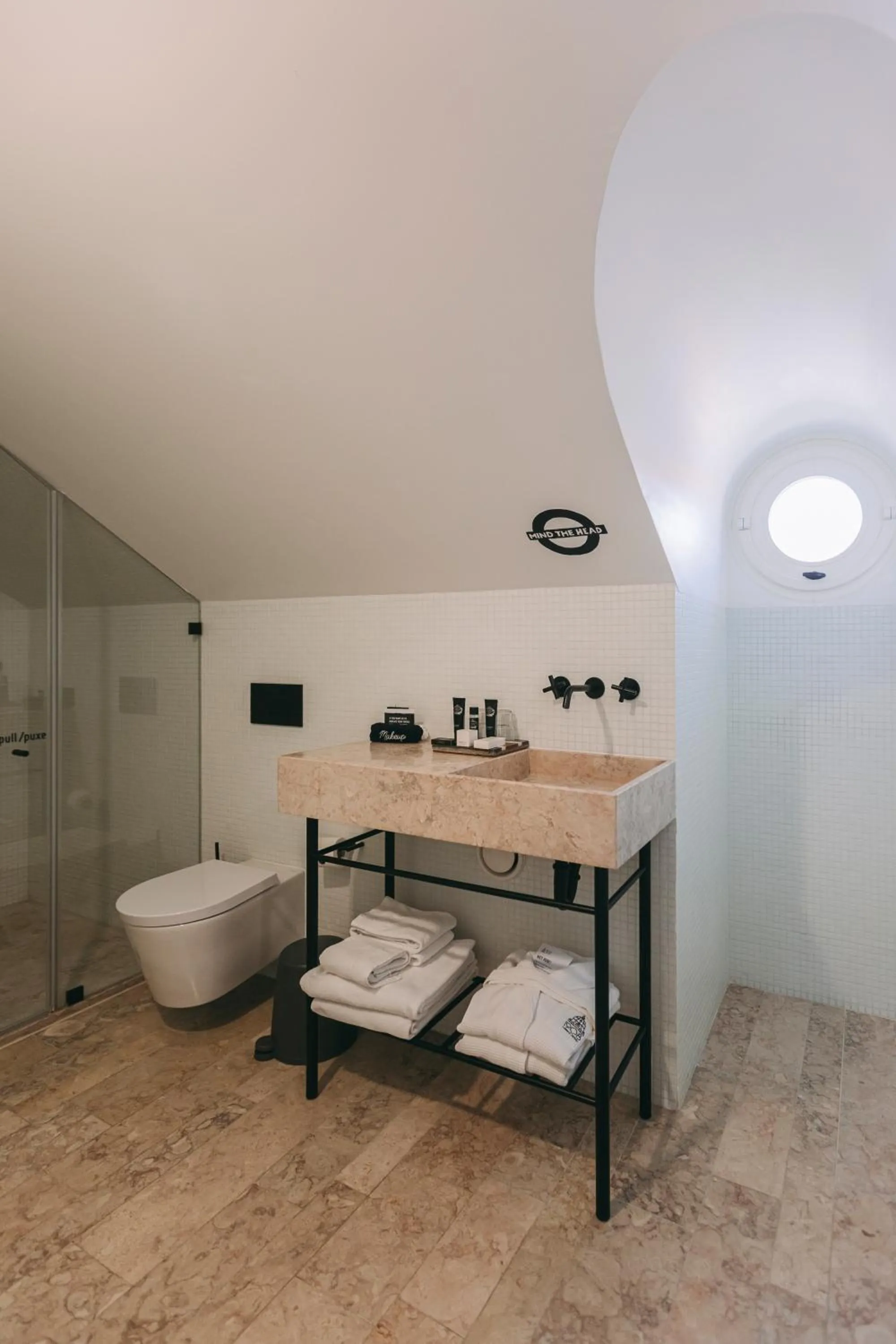 Bathroom in 1908 Lisboa Hotel