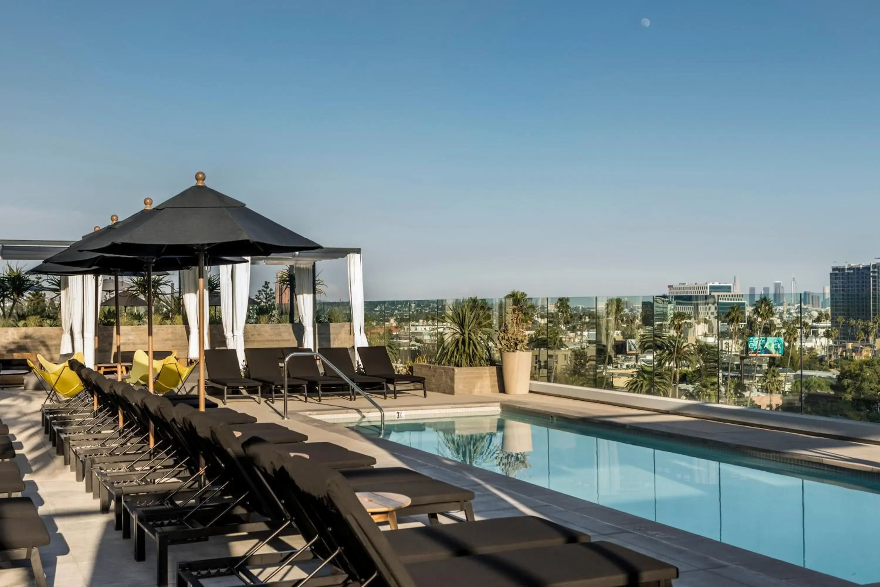 Swimming pool in Kimpton Everly Hotel Hollywood by IHG Swimming pool in Kimpton Everly Hotel Hollywood by IHG