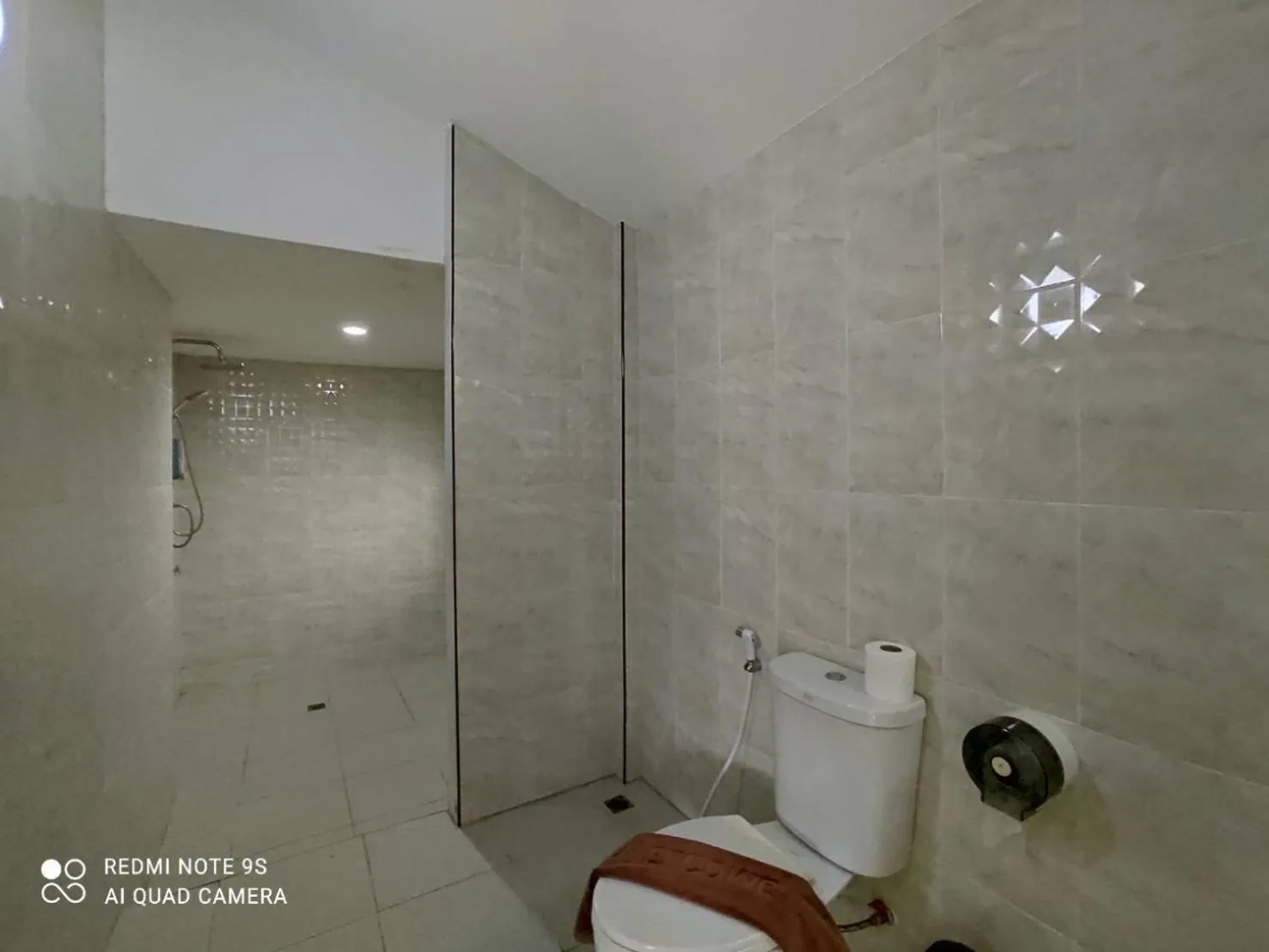 Toilet in IP Plus Resort Chanthaburia - Halal Hotel