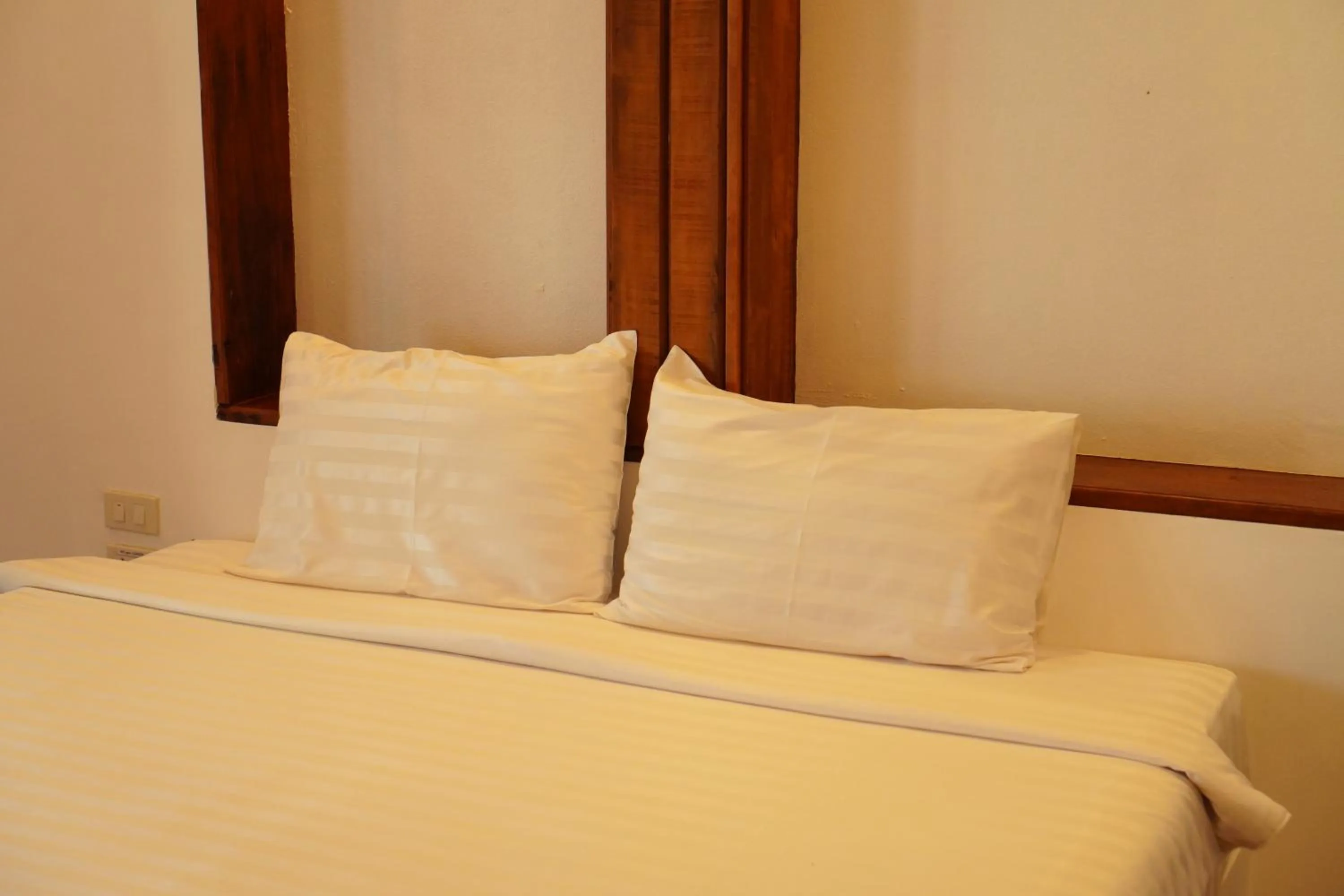 Bed in IP Plus Resort Chanthaburia - Halal Hotel
