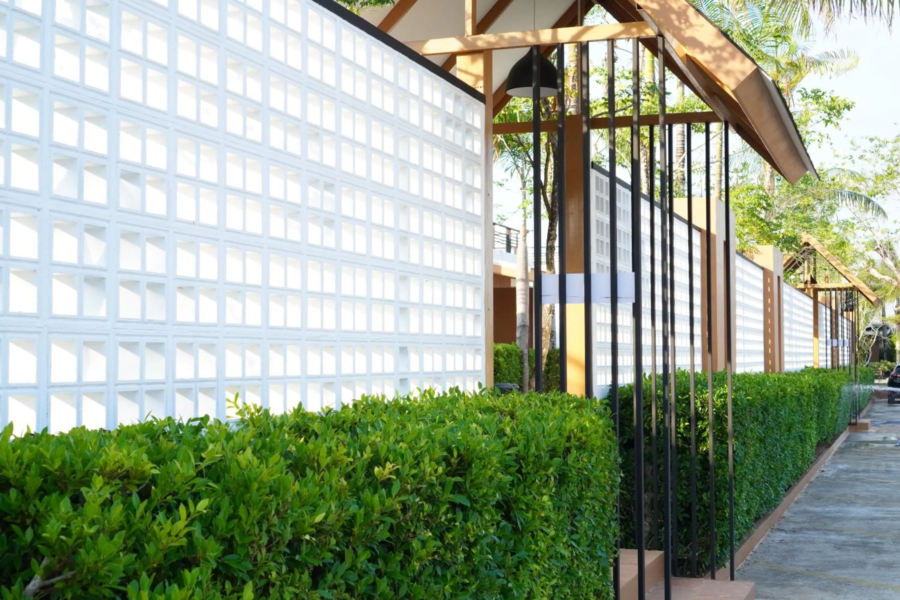 Facade/entrance in IP Plus Resort Chanthaburia - Halal Hotel