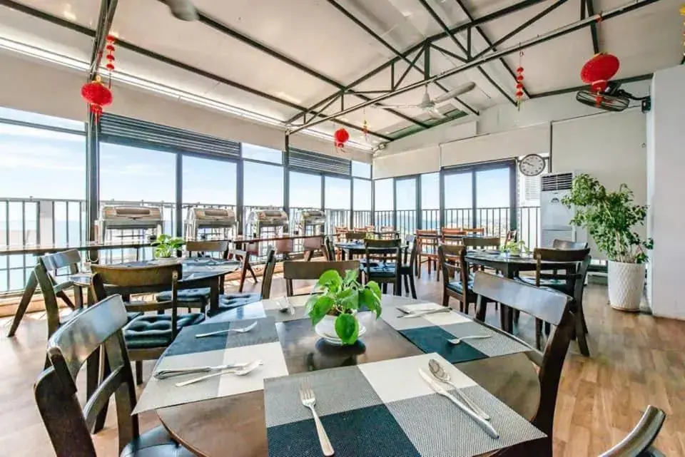 Restaurant/places to eat in Bellevue Hotel Restaurant/places to eat in Bellevue Hotel