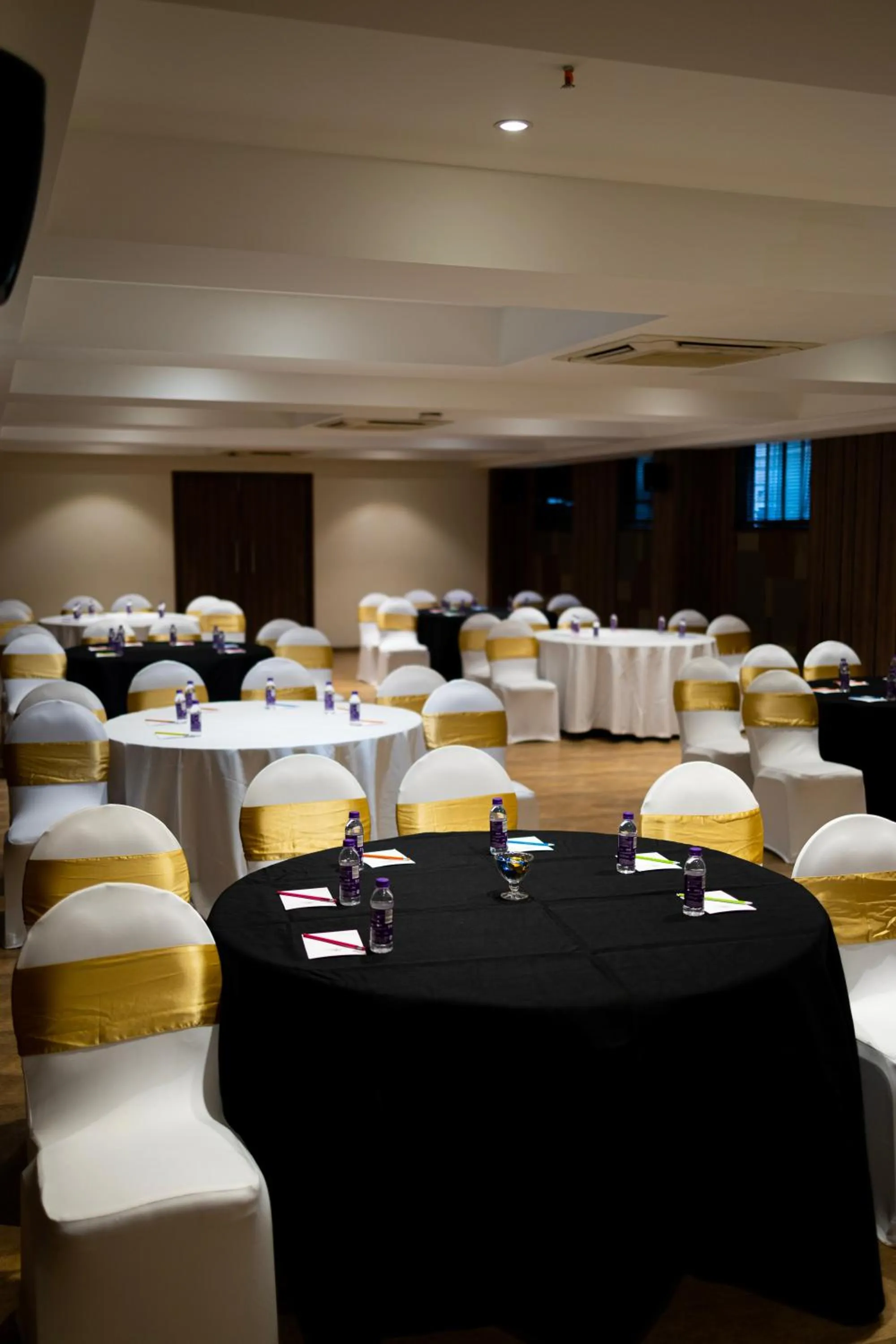 Banquet/Function facilities in Enrise By Sayaji Ahmednagar