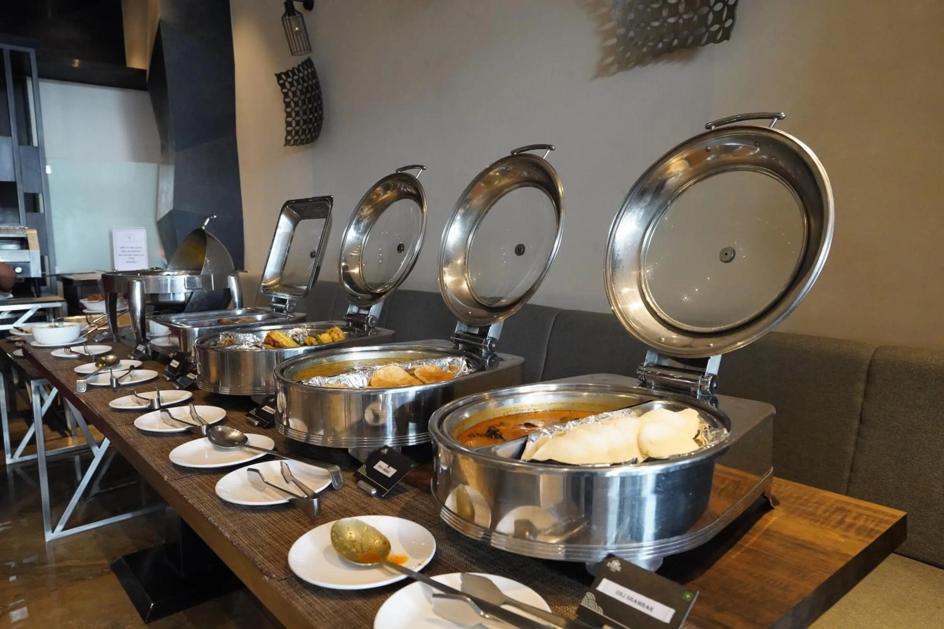 Restaurant/places to eat in Enrise By Sayaji Ahmednagar