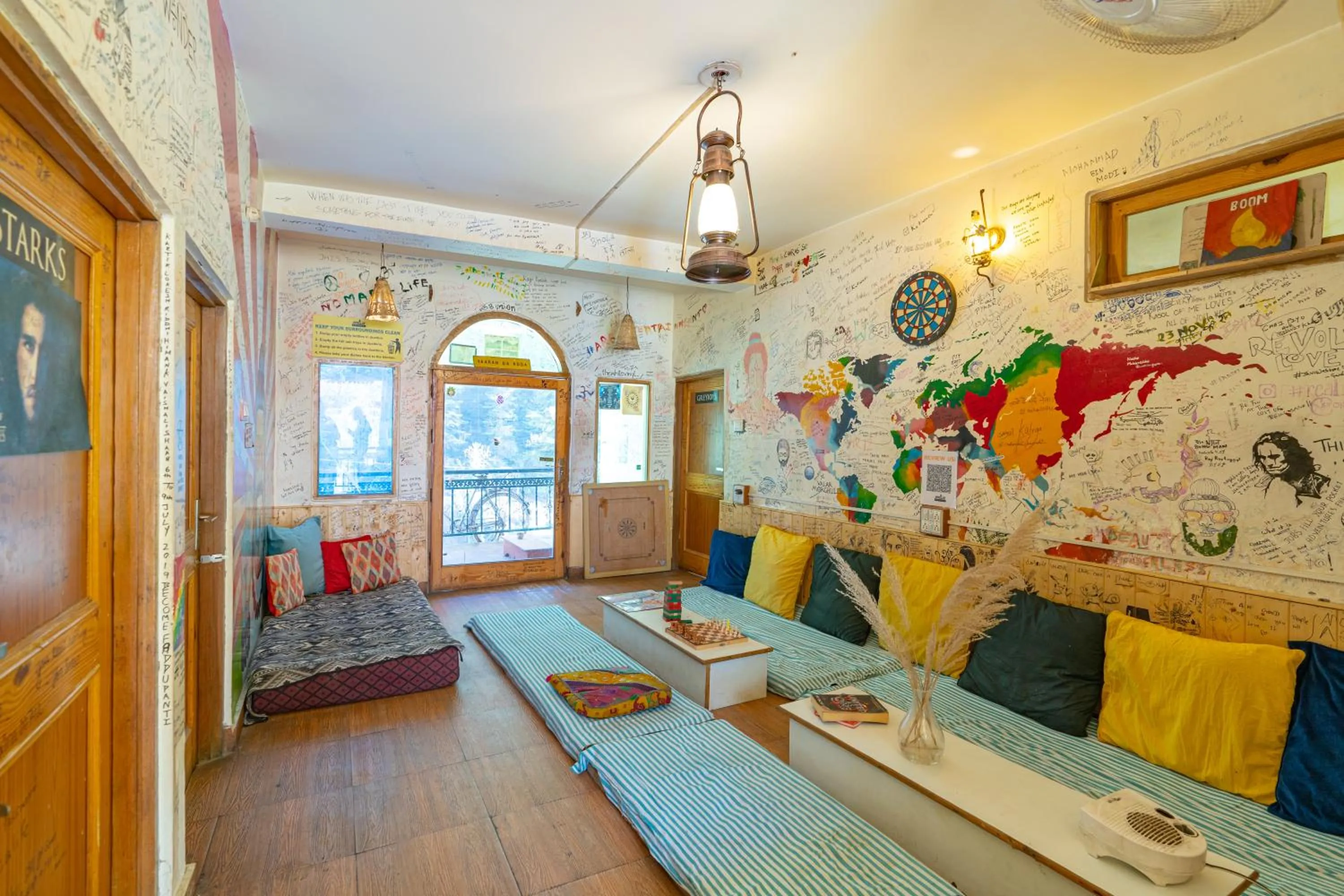 Living room in Nomads Hostel