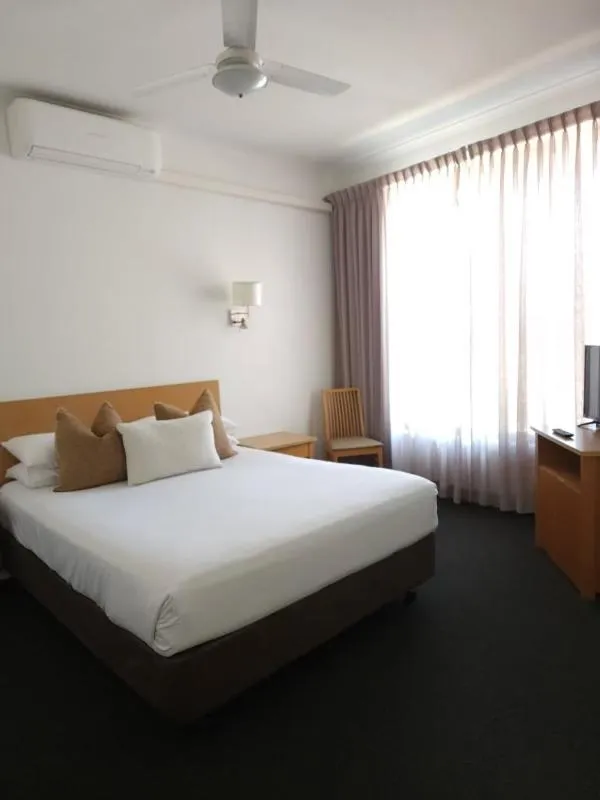 Bedroom, Bed in Lake Mulwala Boatel