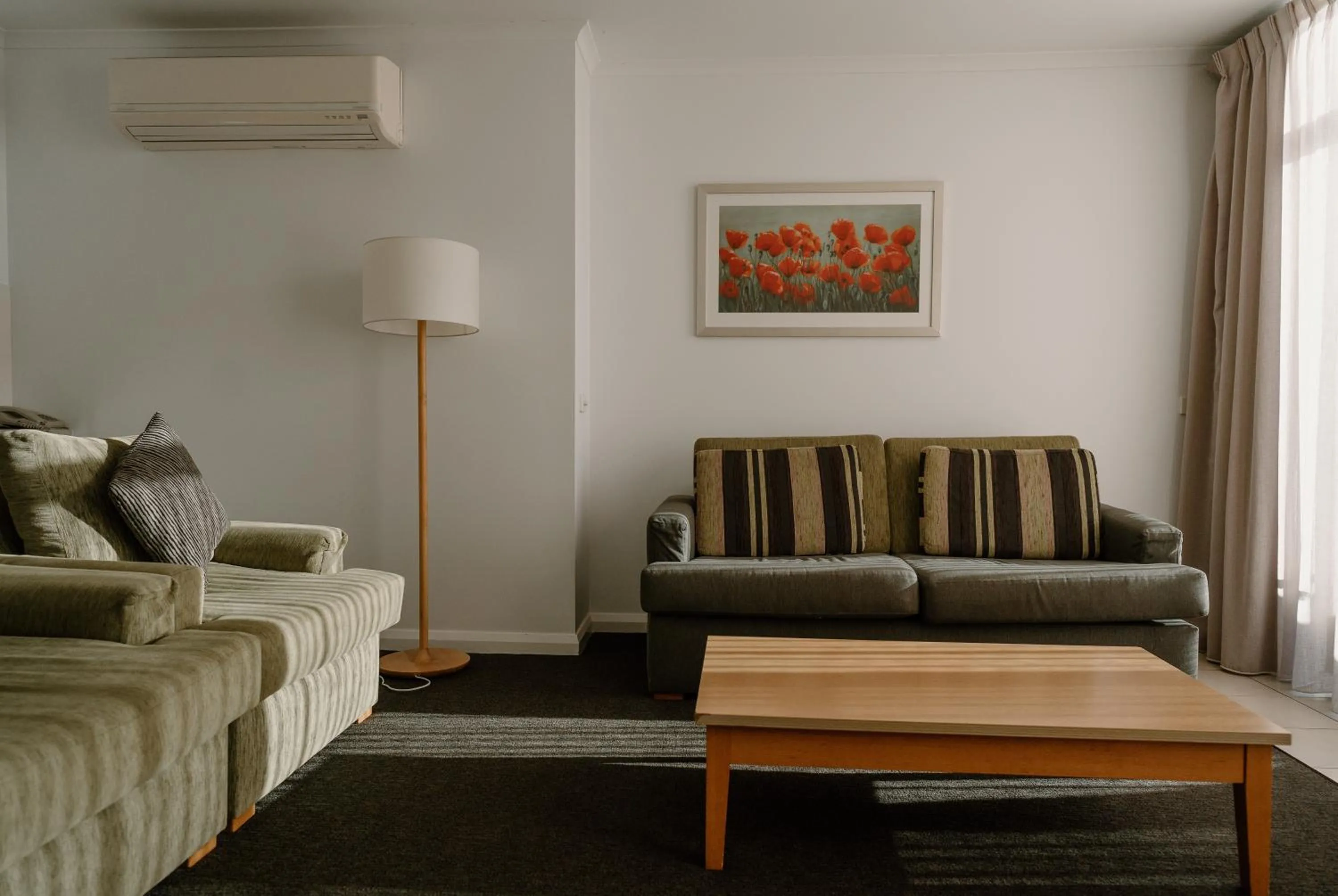 Living room in Lake Mulwala Boatel