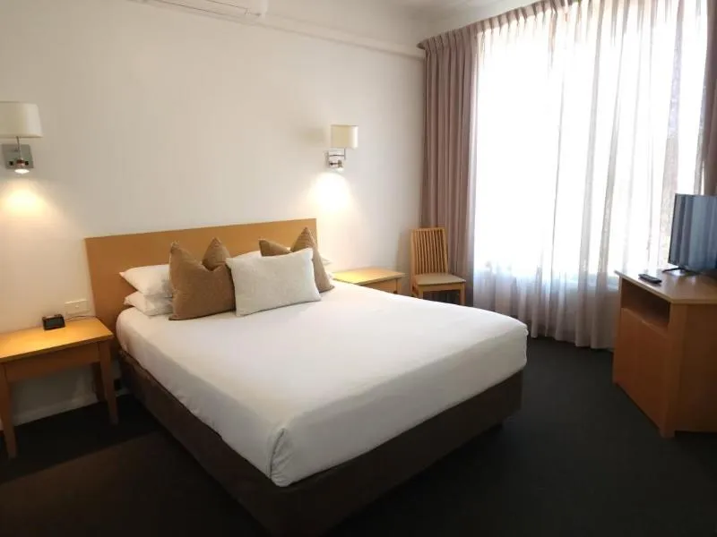 Bedroom, Bed in Lake Mulwala Boatel