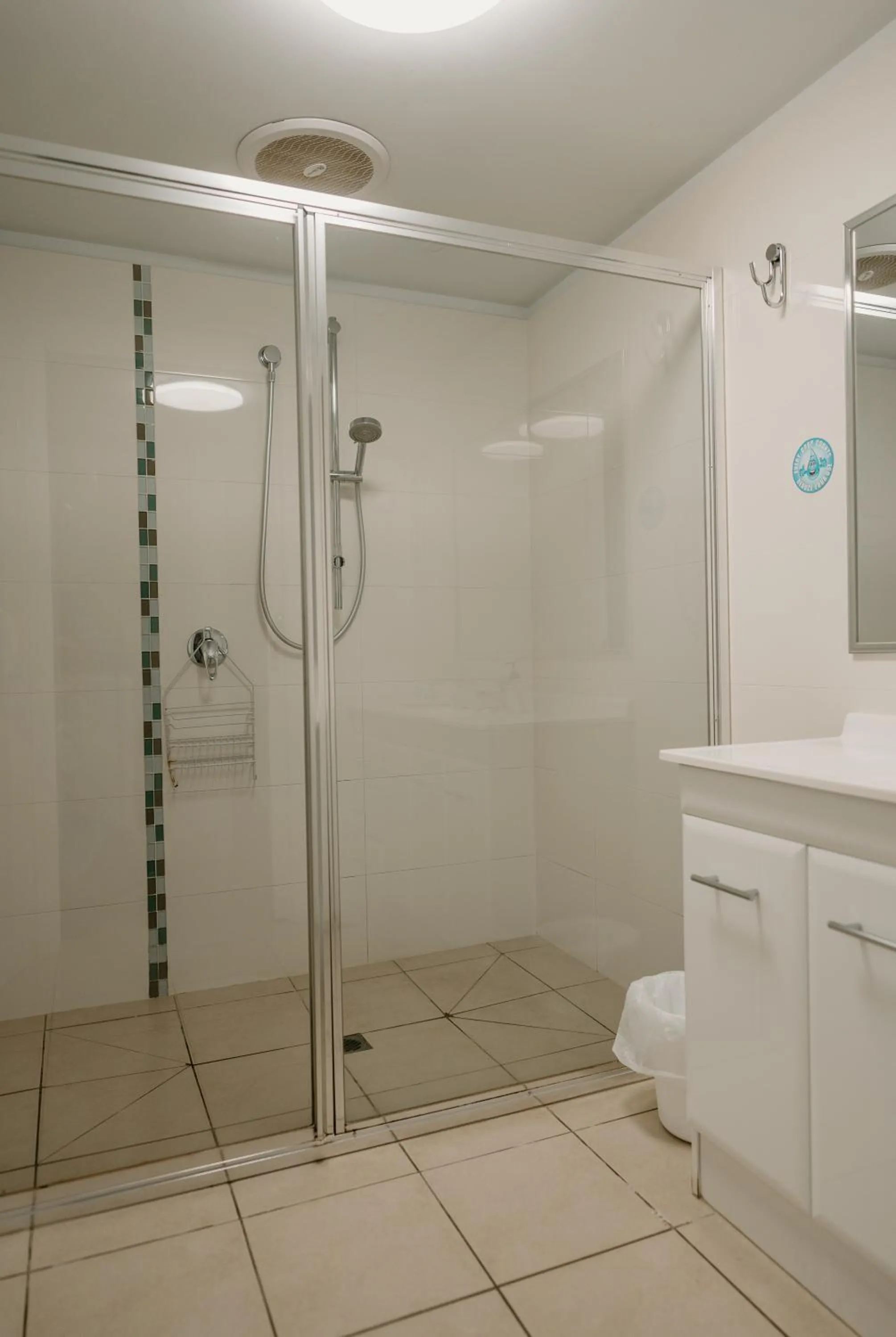 Bathroom in Lake Mulwala Boatel