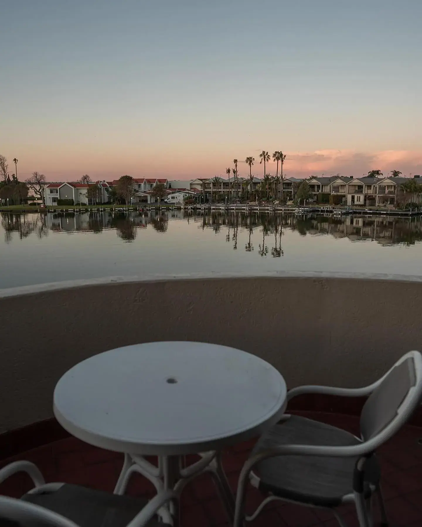 Two-Bedroom Apartment in Lake Mulwala Boatel Two-Bedroom Apartment in Lake Mulwala Boatel