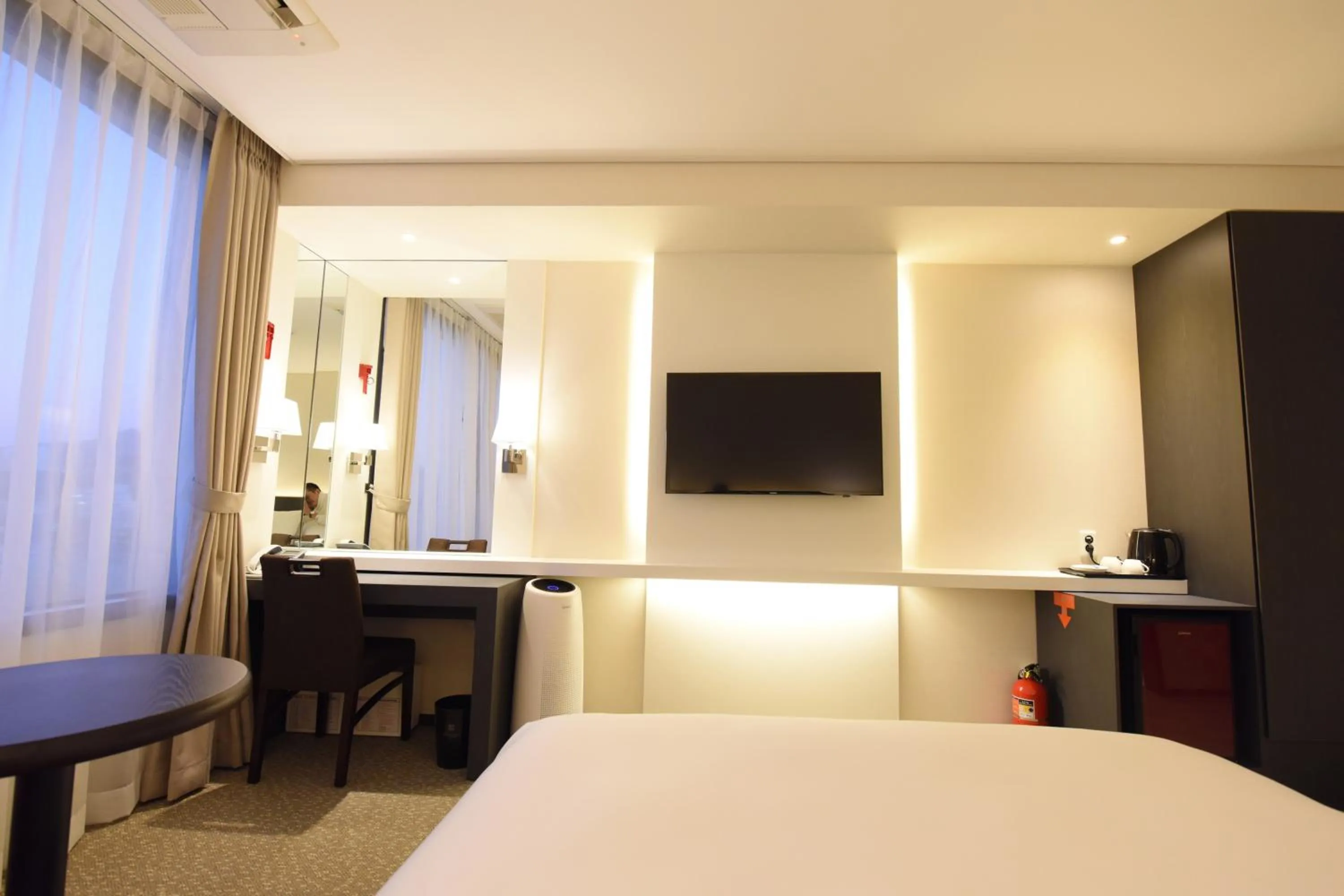 Bed in Geoje Artnouveau Suite Hotel