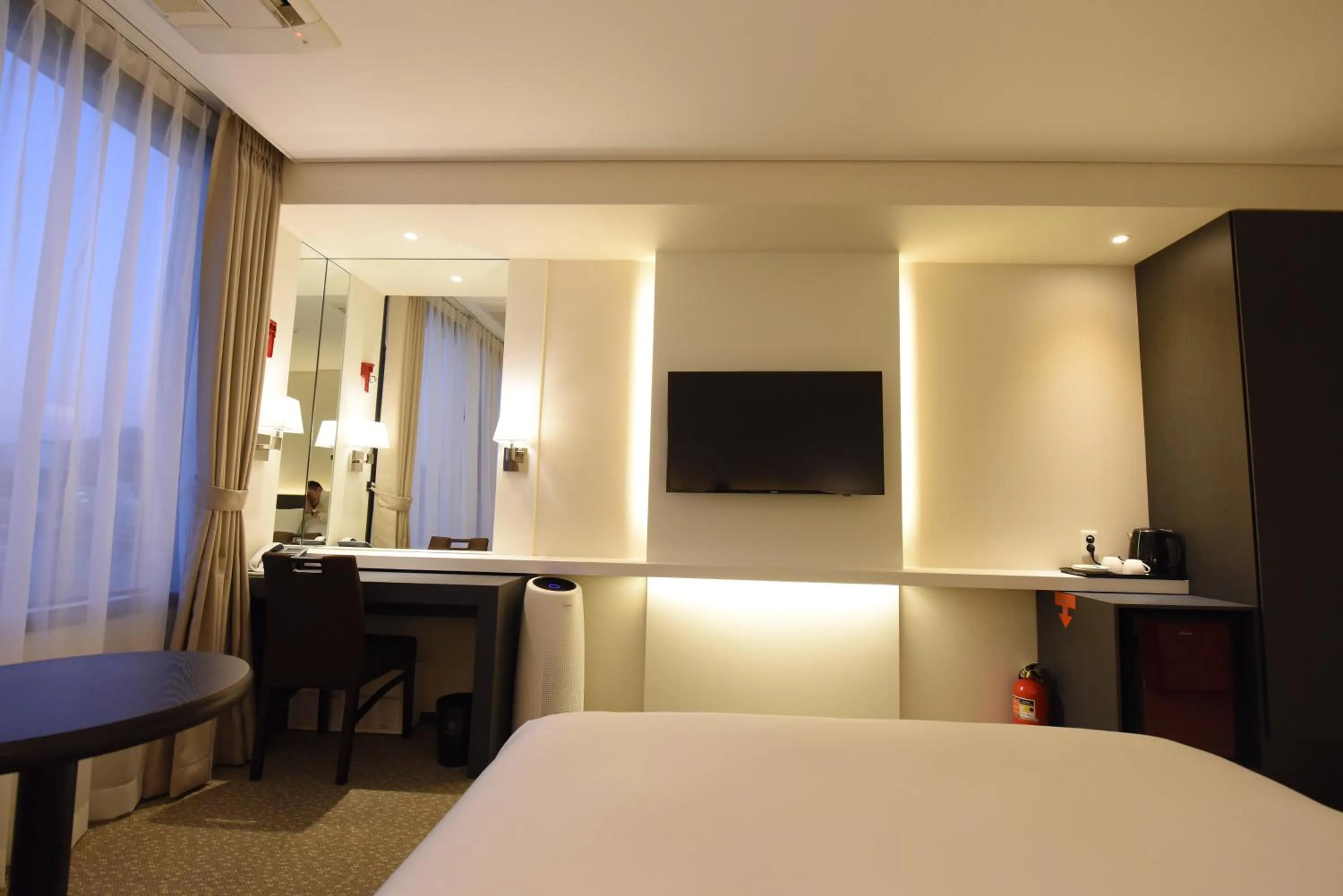 Bed in Geoje Artnouveau Suite Hotel