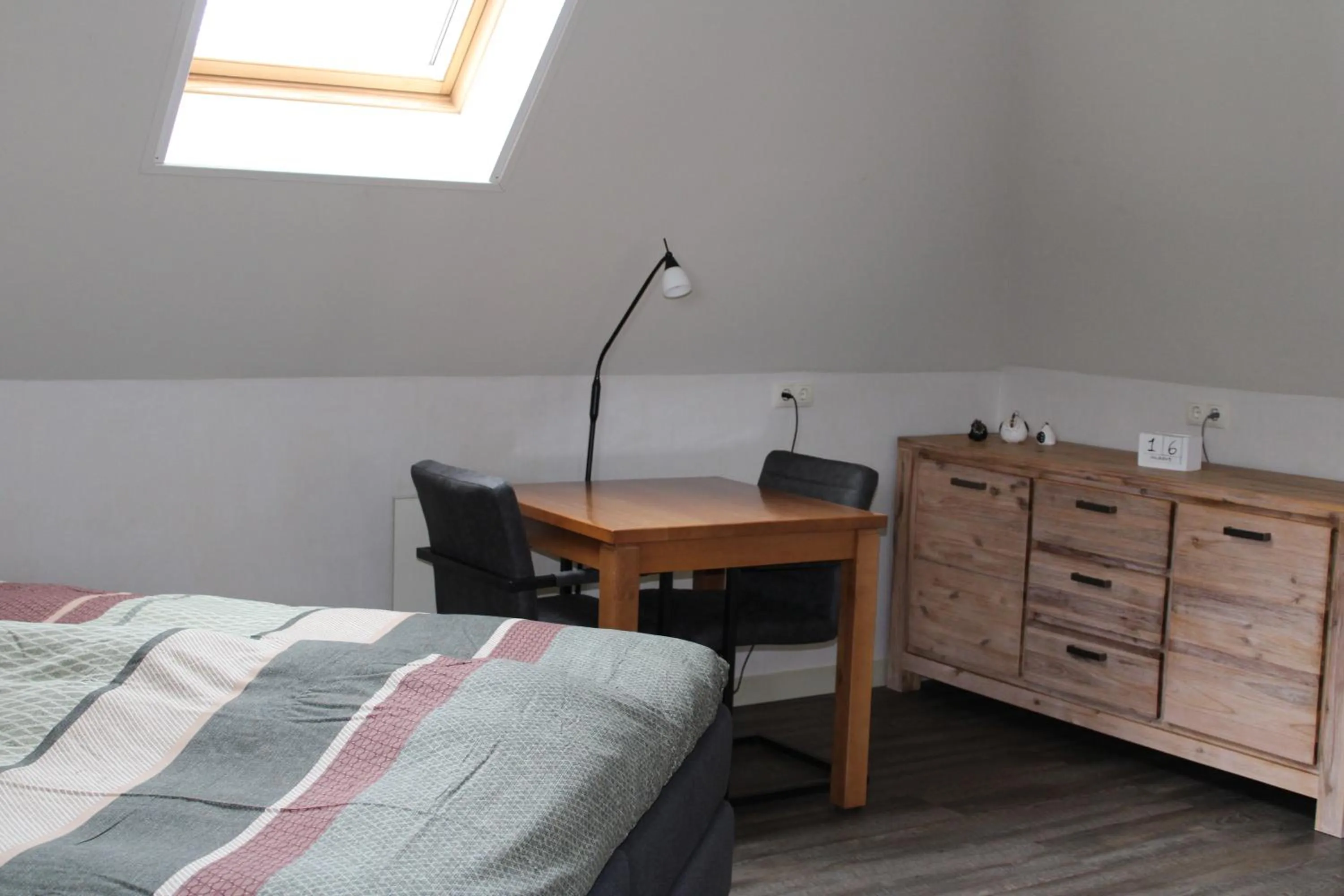 Dining area, Bed in Hoeve Hofwijk