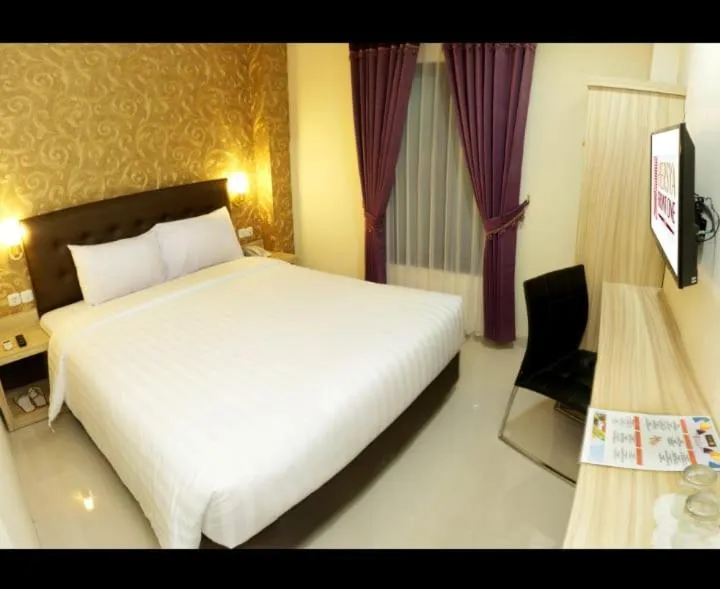 Hersya Front One Inn Surabaya