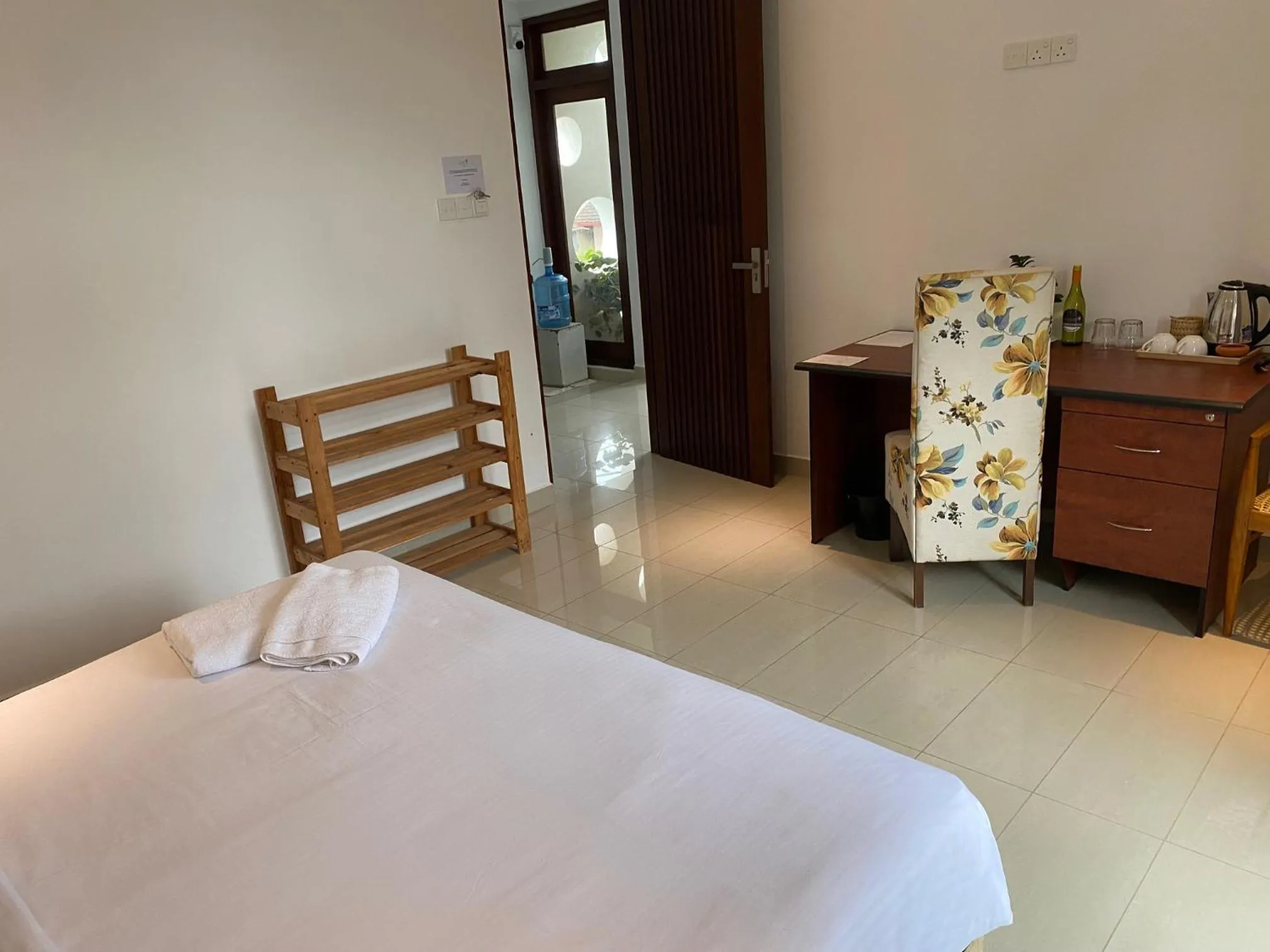 Bedroom, Bed in Hotel Cloud 9 Negombo
