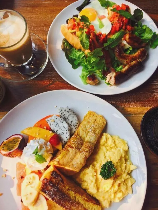 Breakfast in Otium Boutique Room