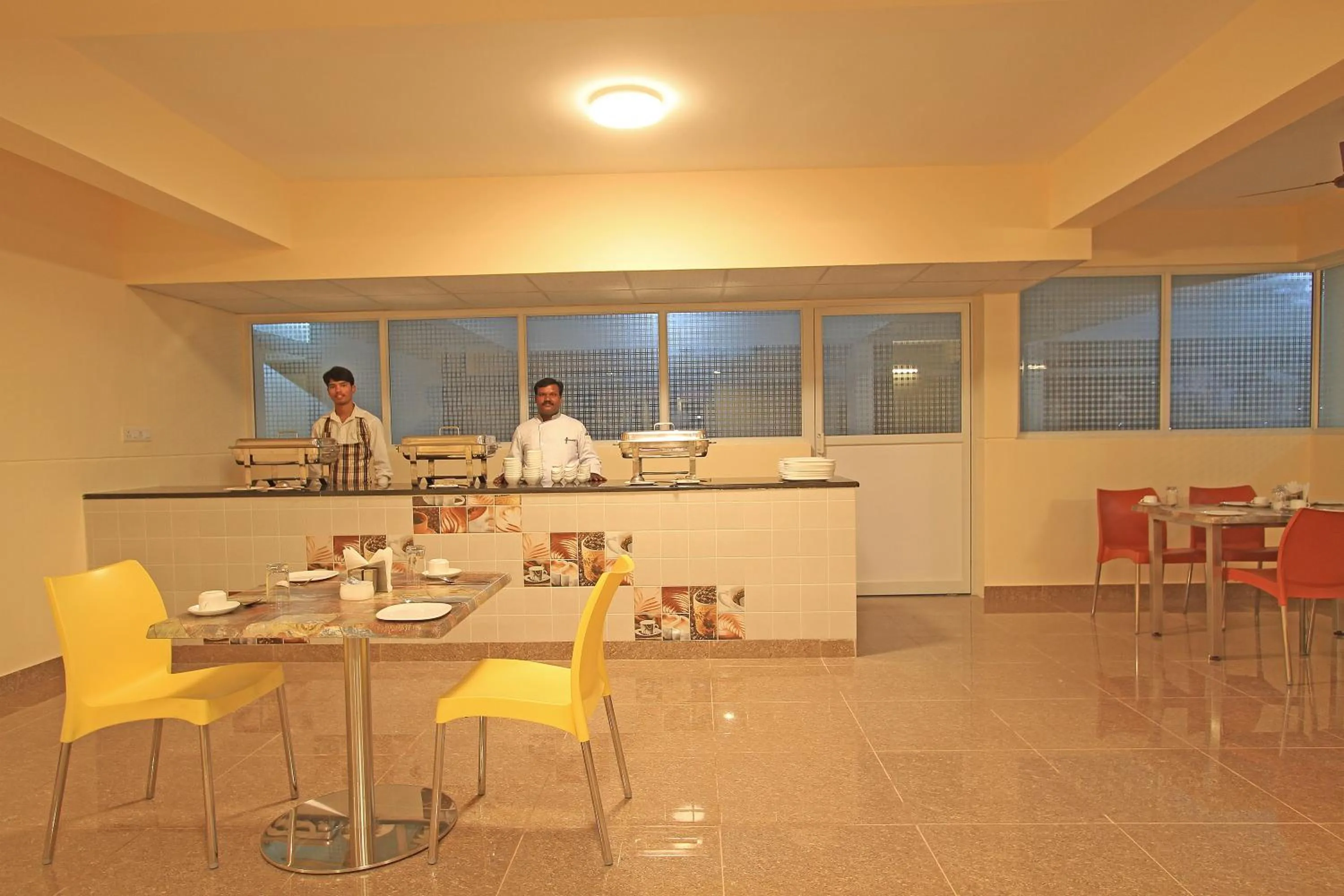 Restaurant/places to eat in Arra Grande Suites Bangalore airport hotel