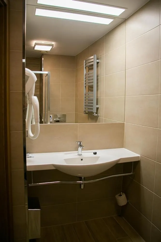 Bathroom in Hotel Korona