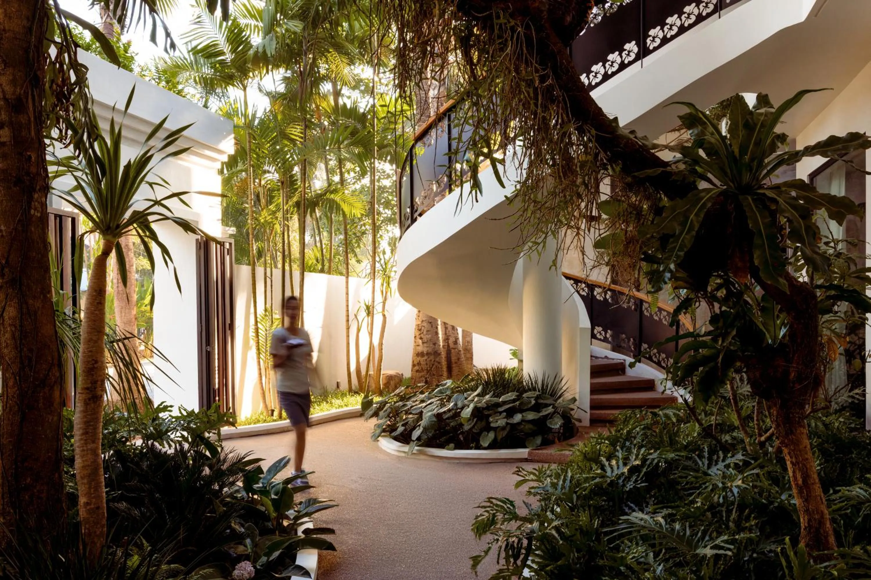 Facade/entrance in Shintana Saya Residence