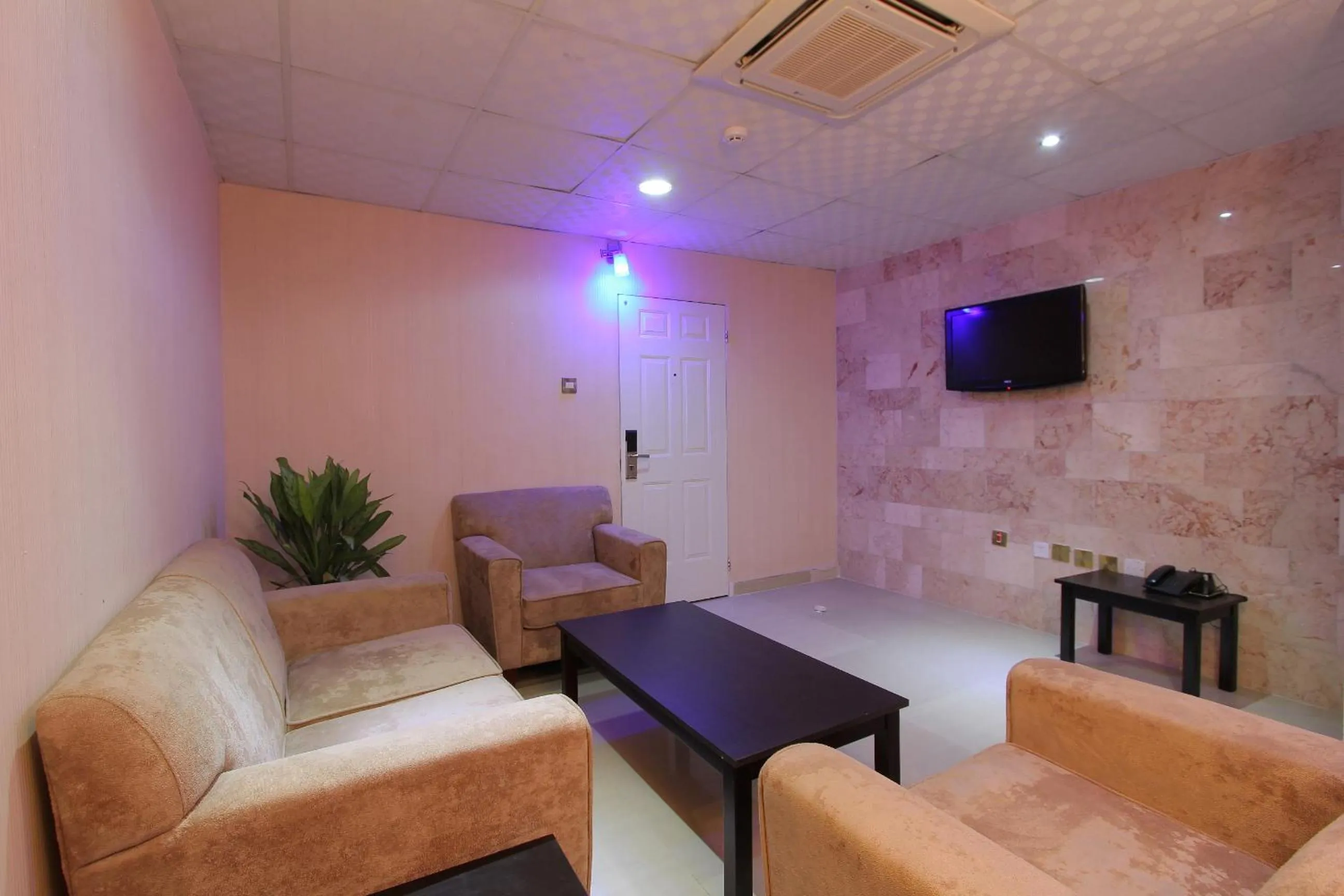 Living room in Valley Front View Hotel