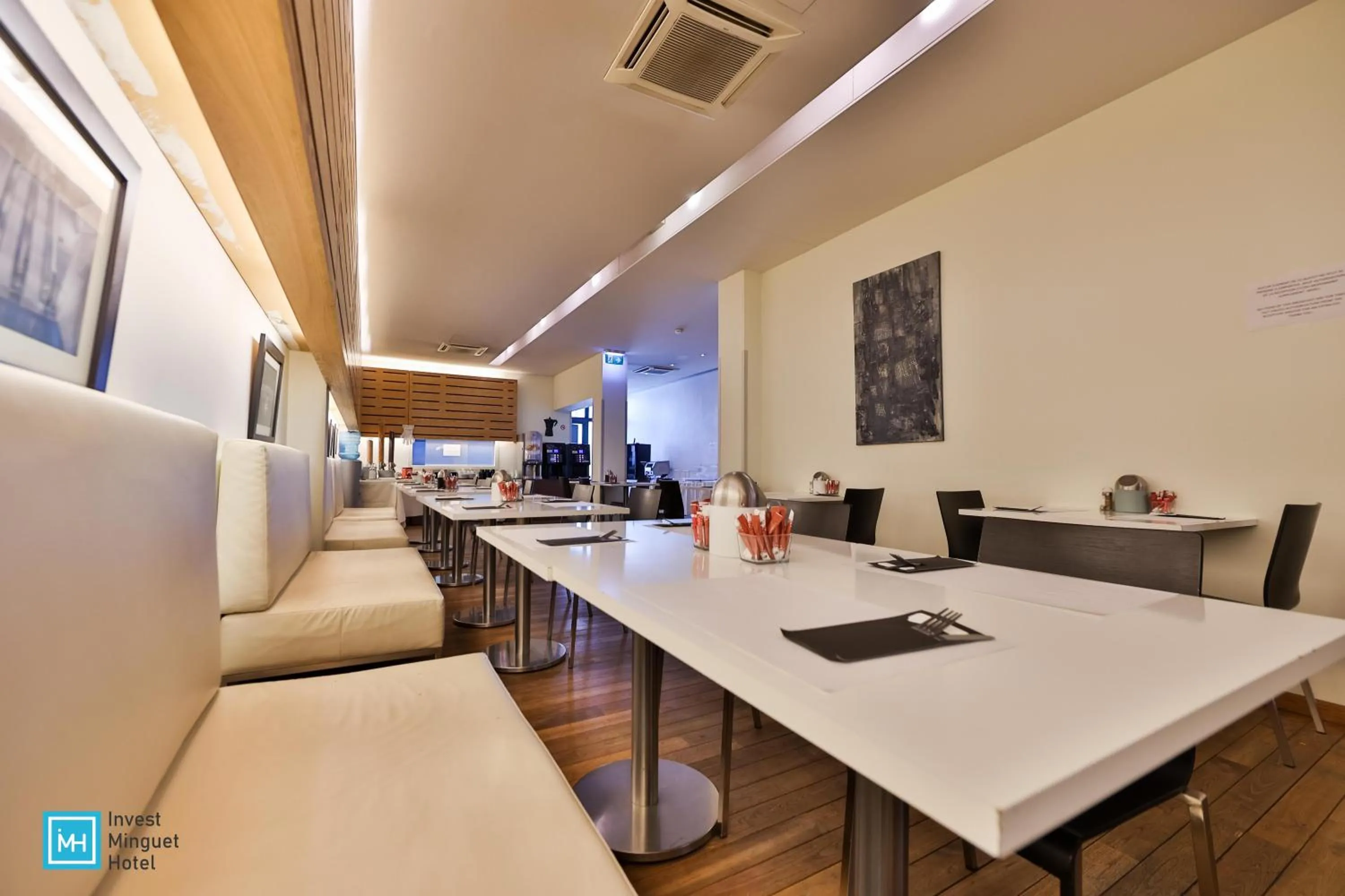 Breakfast in Hotel De La Couronne Liege