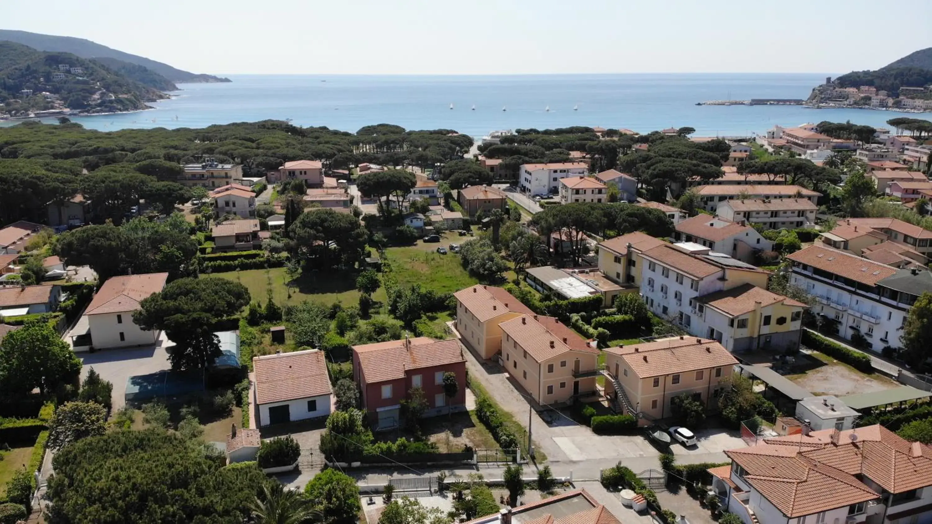 Appartamenti Mare - Terrazza, giardino attrezzato e area parcheggio Appartamenti Mare - Terrazza, giardino attrezzato e area parcheggio