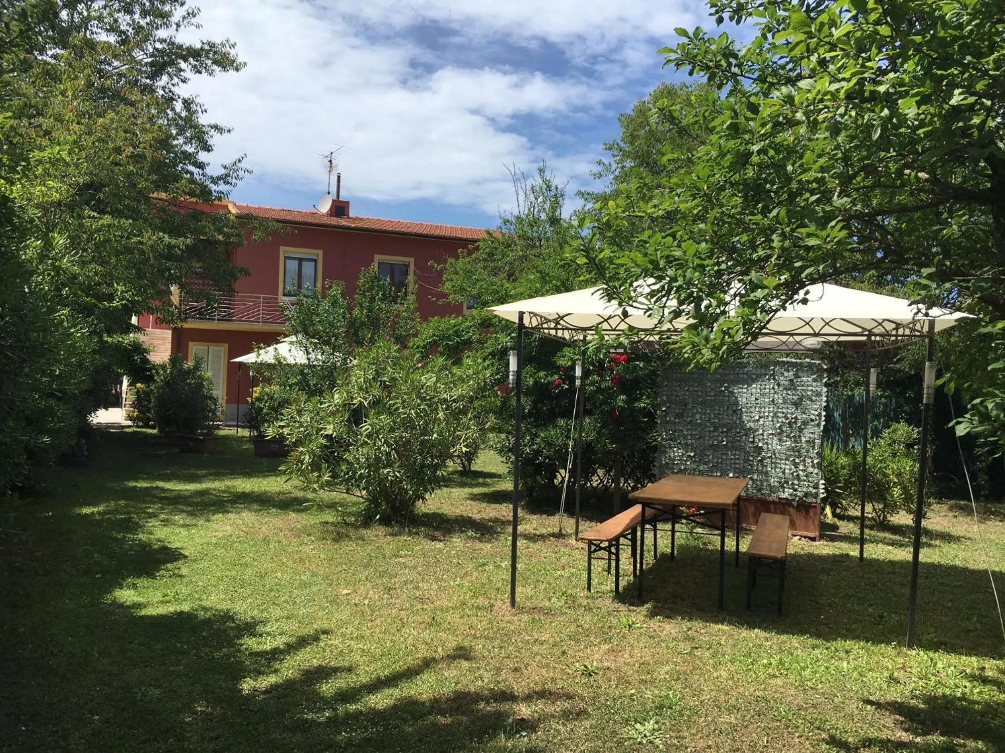 Appartamenti Mare - Terrazza, giardino attrezzato e area parcheggio