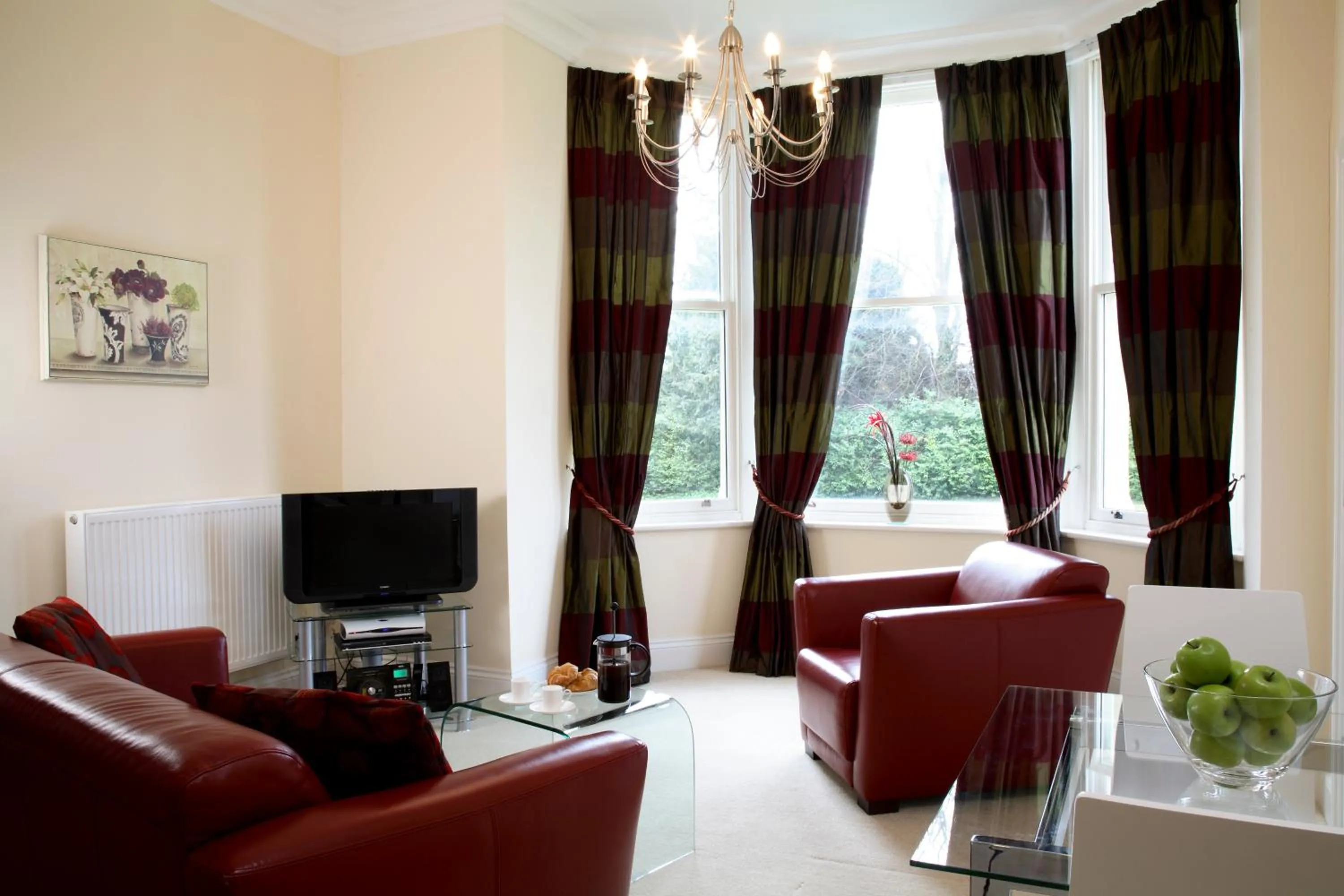 Basingstoke Apartments - Sherborne House, City Centre Victorian Apartments