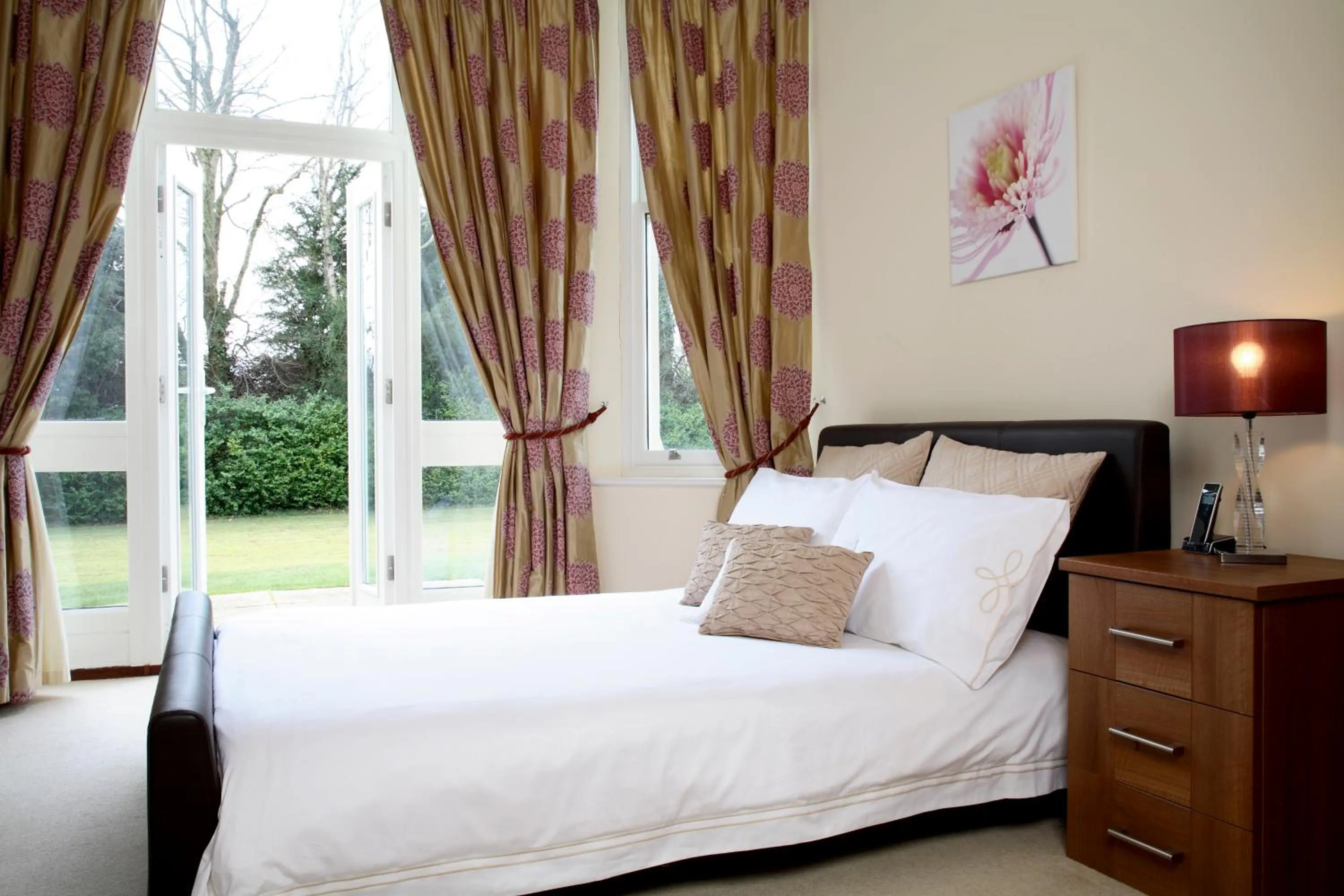 Basingstoke Apartments - Sherborne House, City Centre Victorian Apartments
