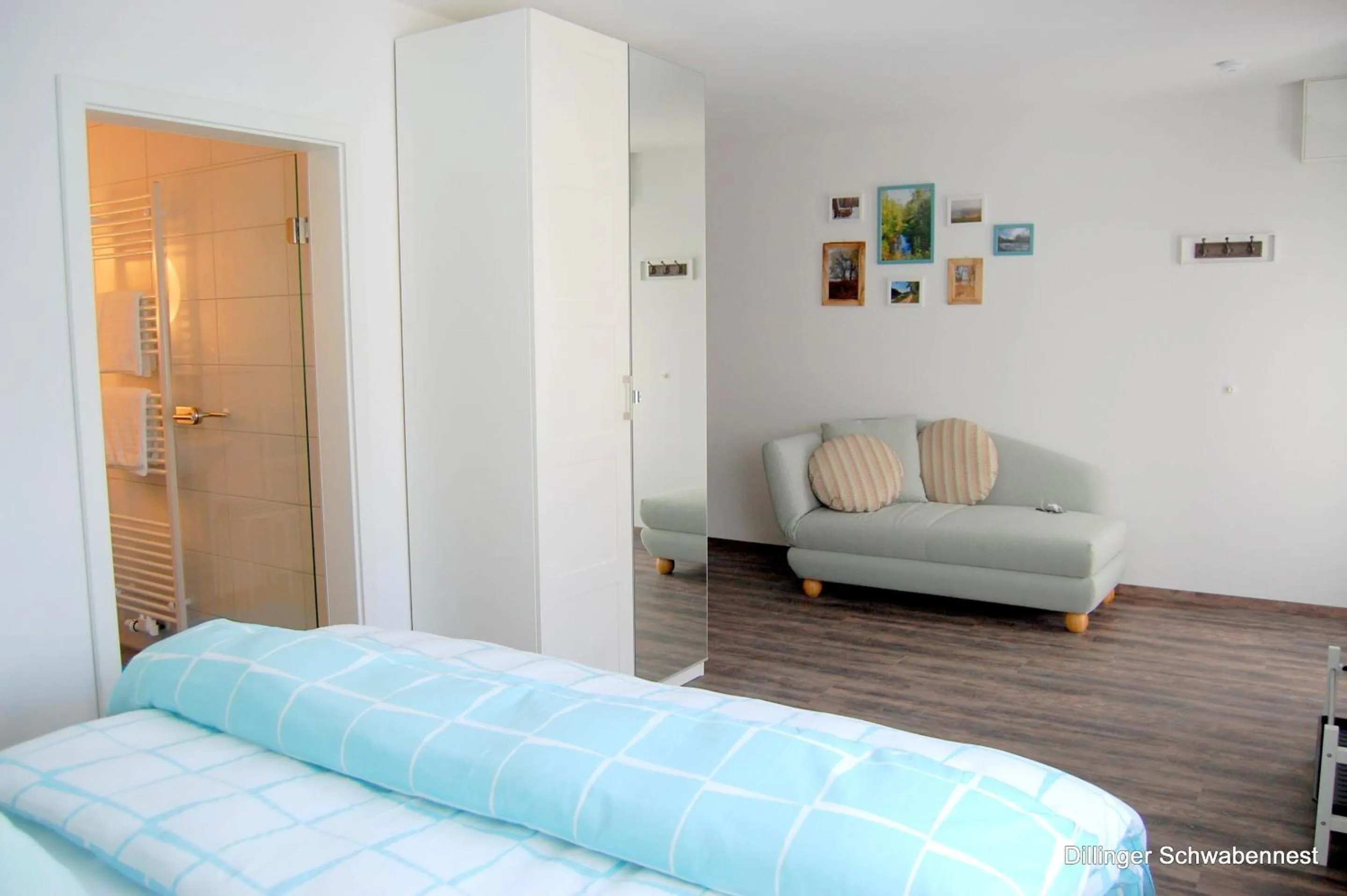 Bedroom, Bed in Apart Hotel - Dillinger Schwabennest