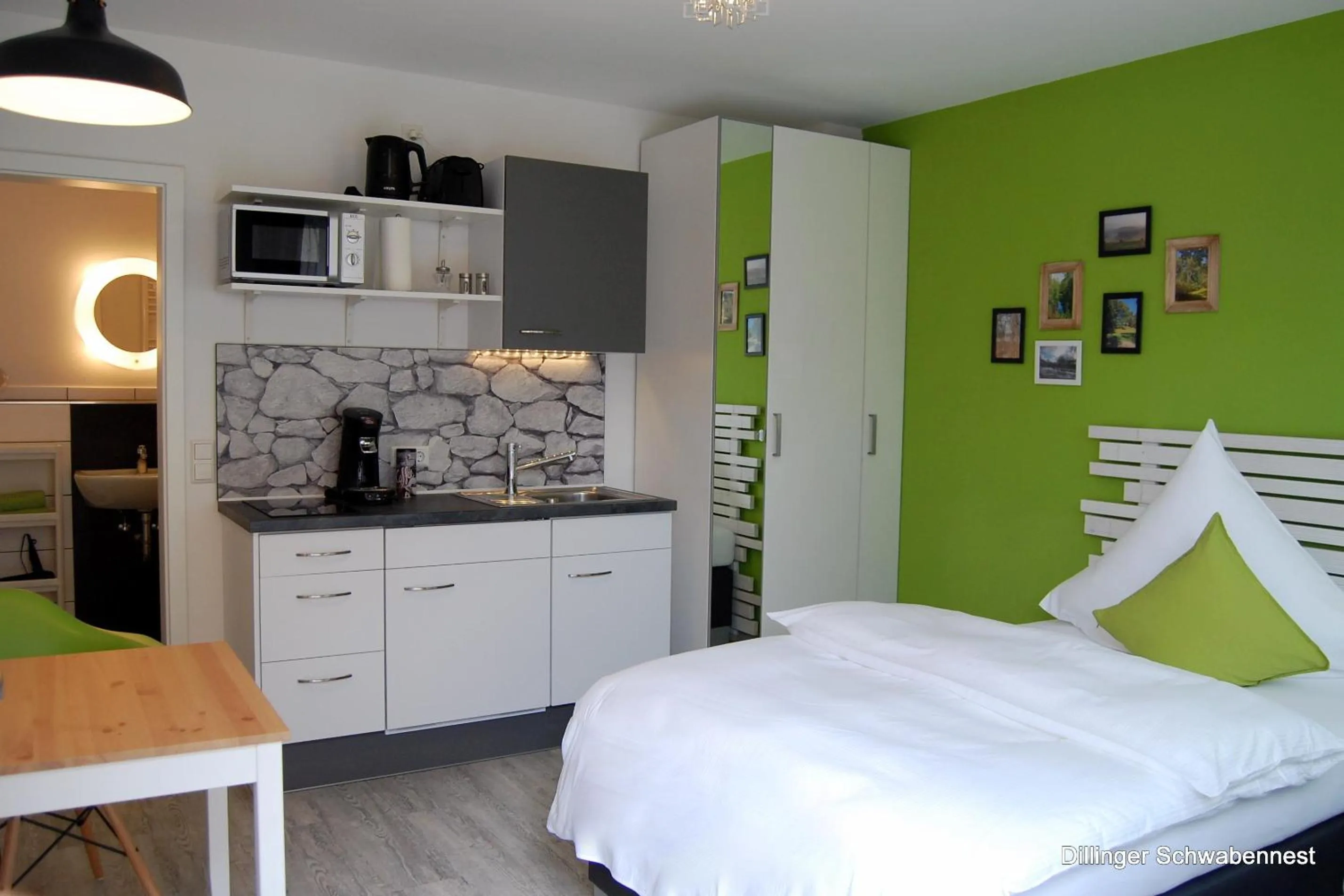 Bedroom, Bed in Apart Hotel - Dillinger Schwabennest