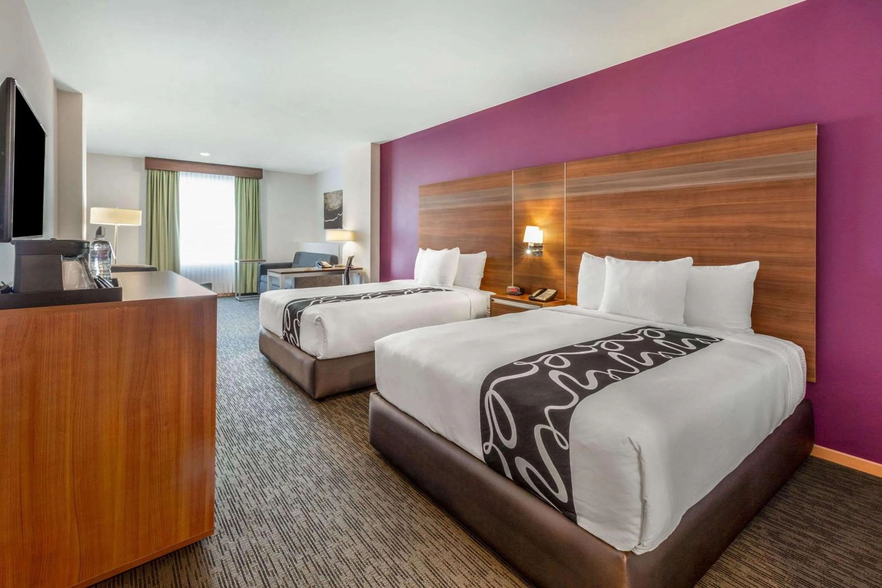 Photo of the whole room, Bed in La Quinta by Wyndham San Jose Chiapa Puebla