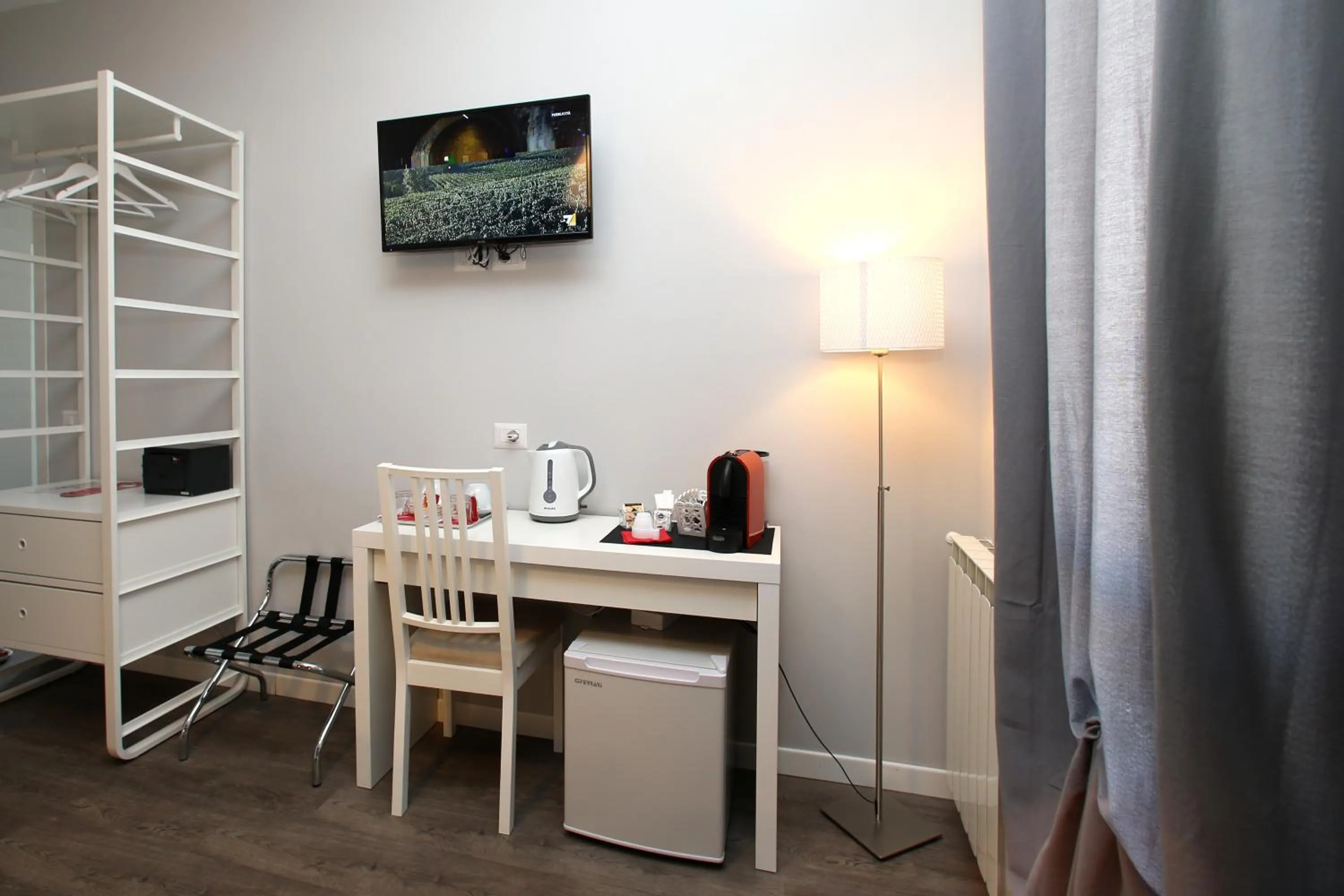 Photo of the whole room in A 2 Passi Dai Musei Luxury Guest House