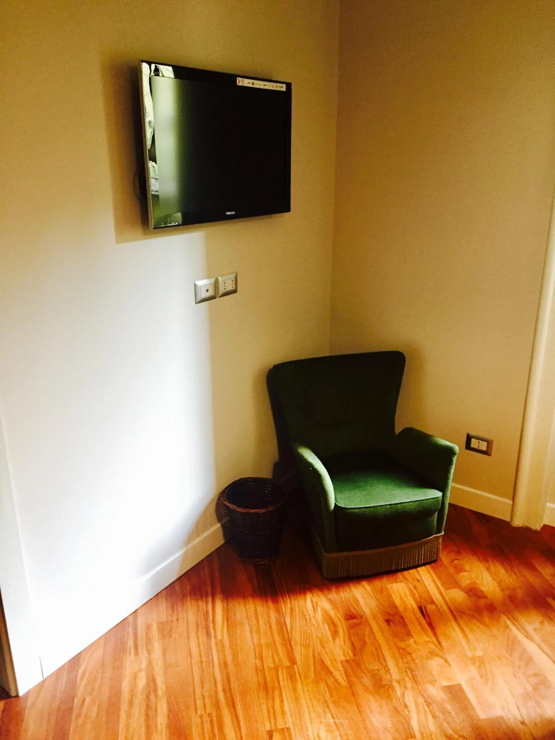 Photo of the whole room in Bitré - Bed & Breakfast