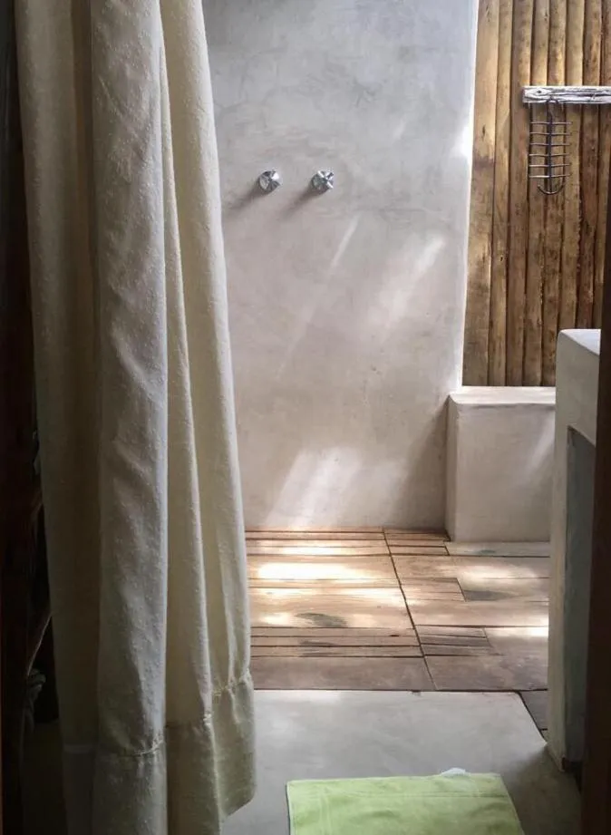 Shower in Pousada Spa Oasis