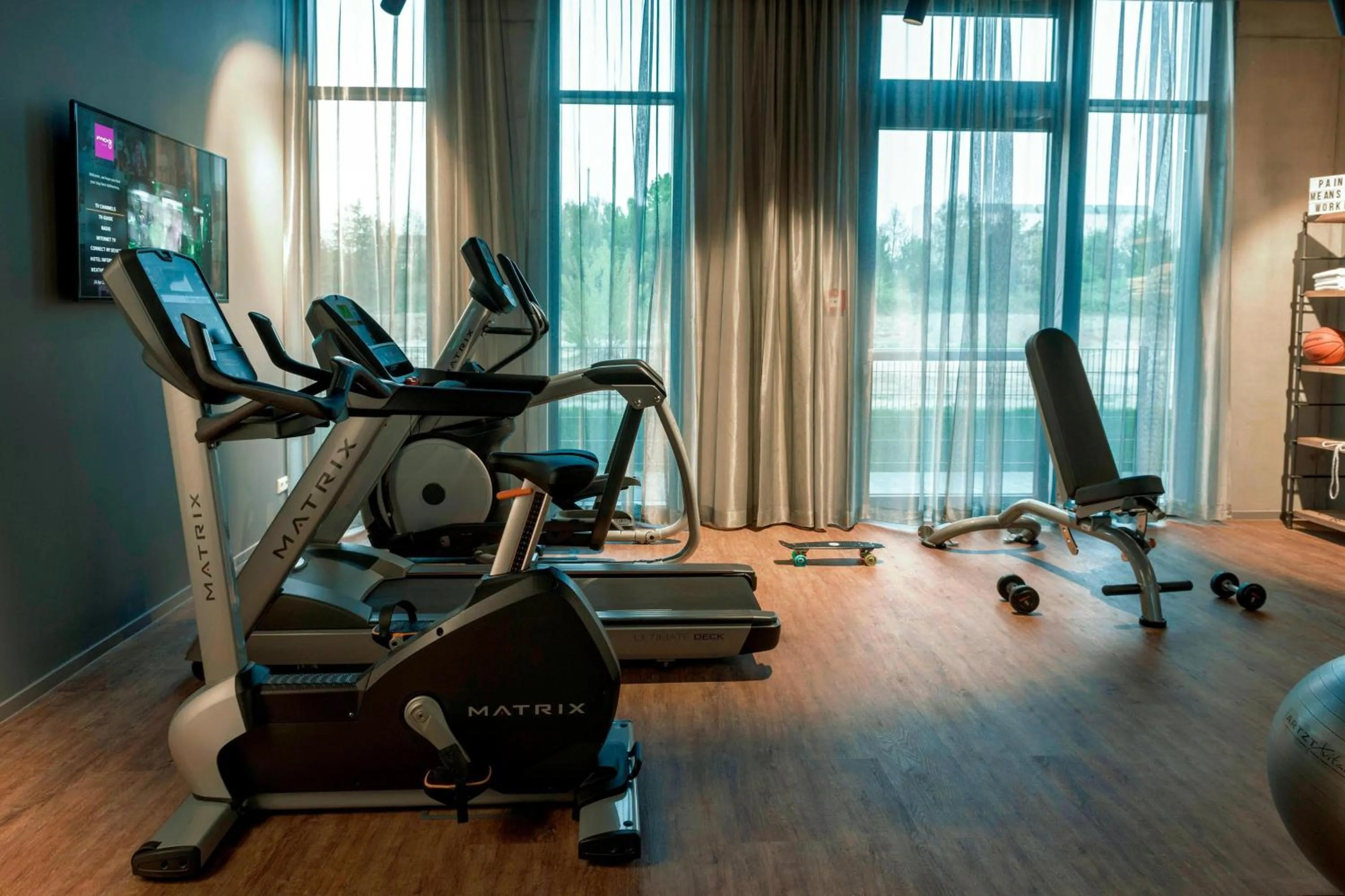 Fitness centre/facilities in Moxy Frankfurt Airport