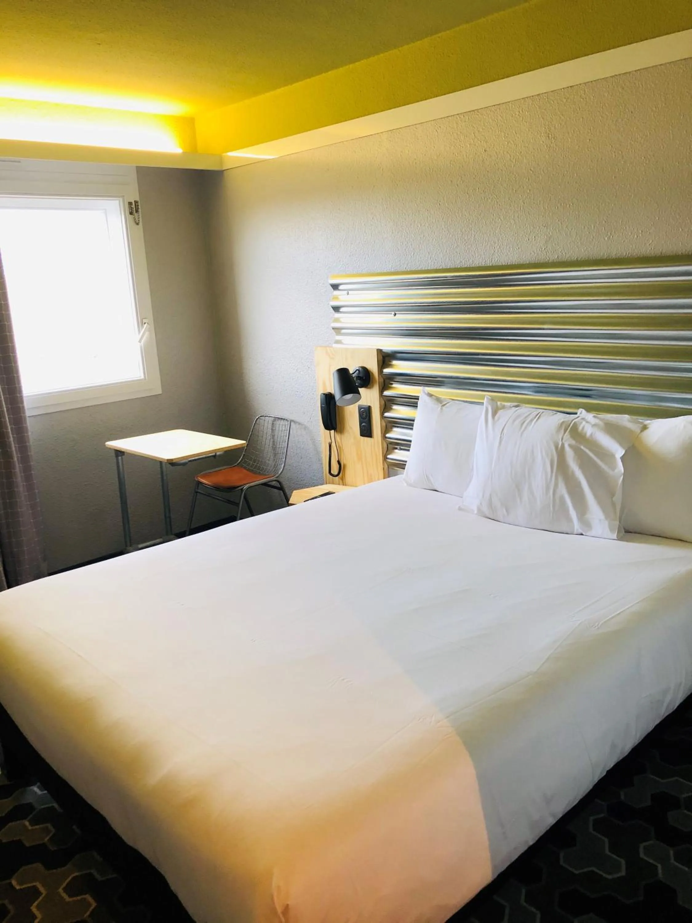 Bedroom, Bed in Ibis Styles Bobigny Centre Préfecture
