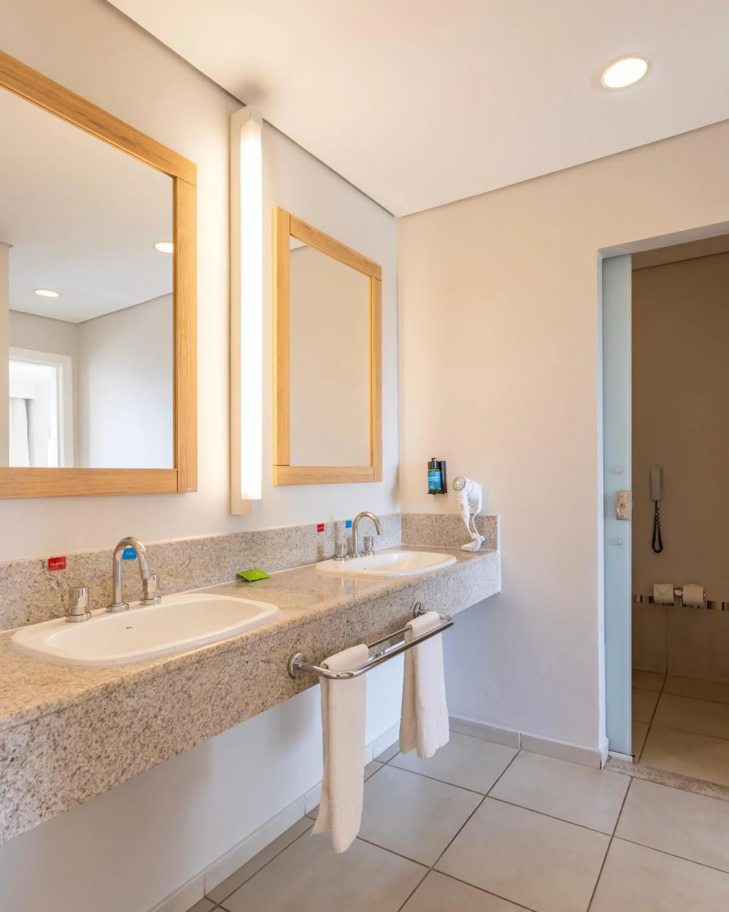 Bathroom in Rio Quente Cristal Resorts Bathroom in Rio Quente Cristal Resorts