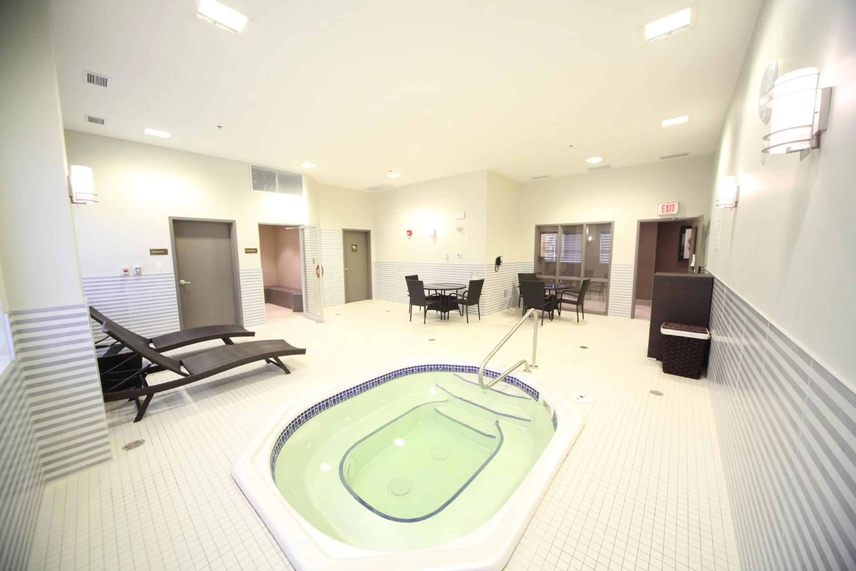 Swimming pool in Wyndham Garden Edmonton Airport